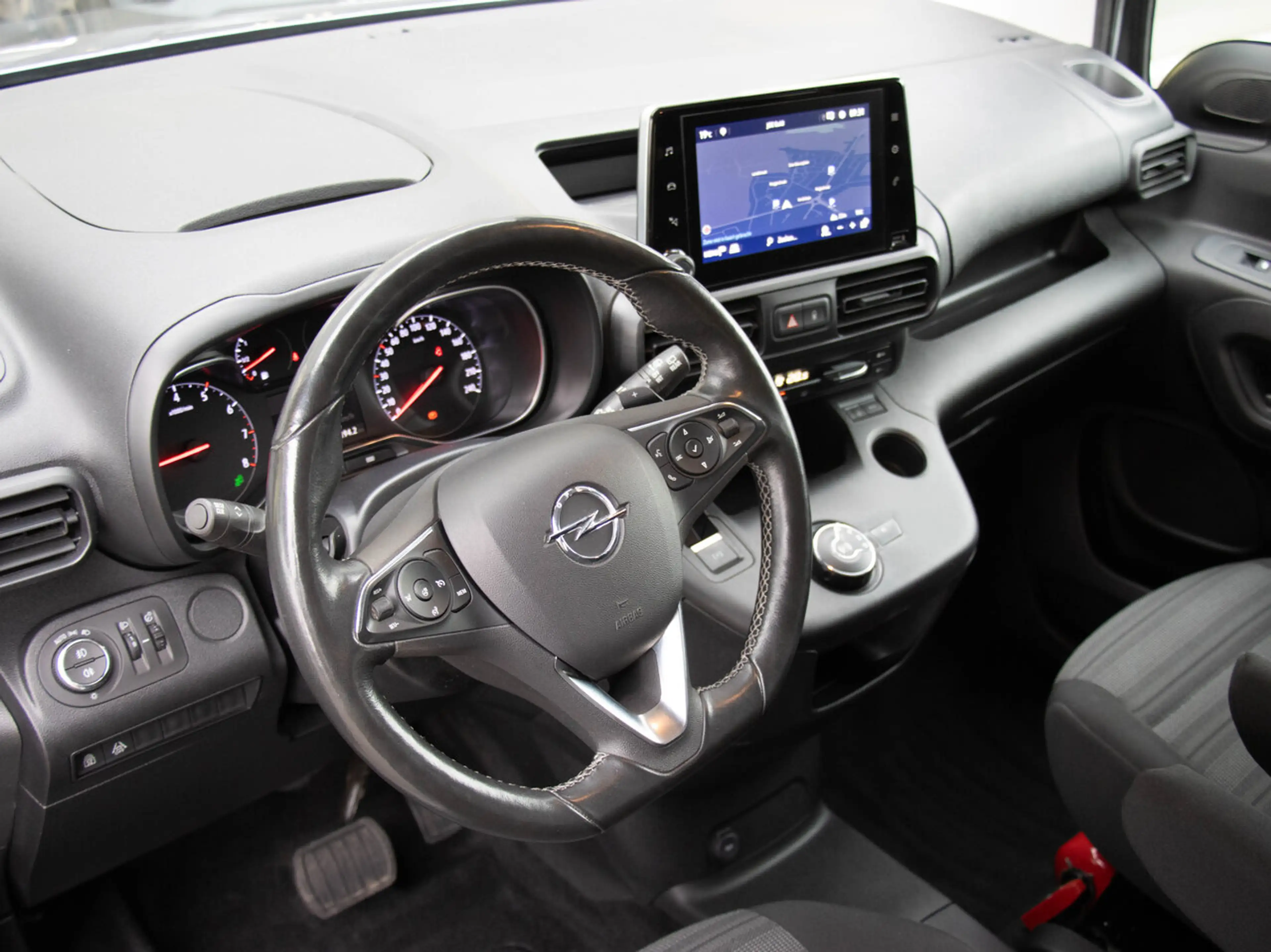 Opel Combo Life Elegance L1H1 1.2T 130pk AT8 — photo 10