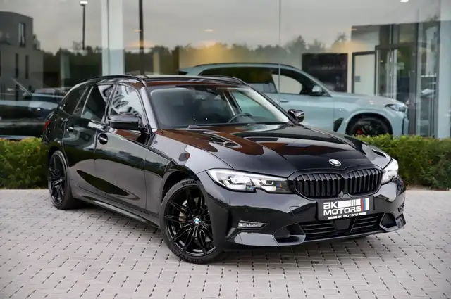 BMW 330 iA Touring Sport Line - 19" - CarPlay - LED - Adaptive Cruise - Ambiant - Navi - ...
