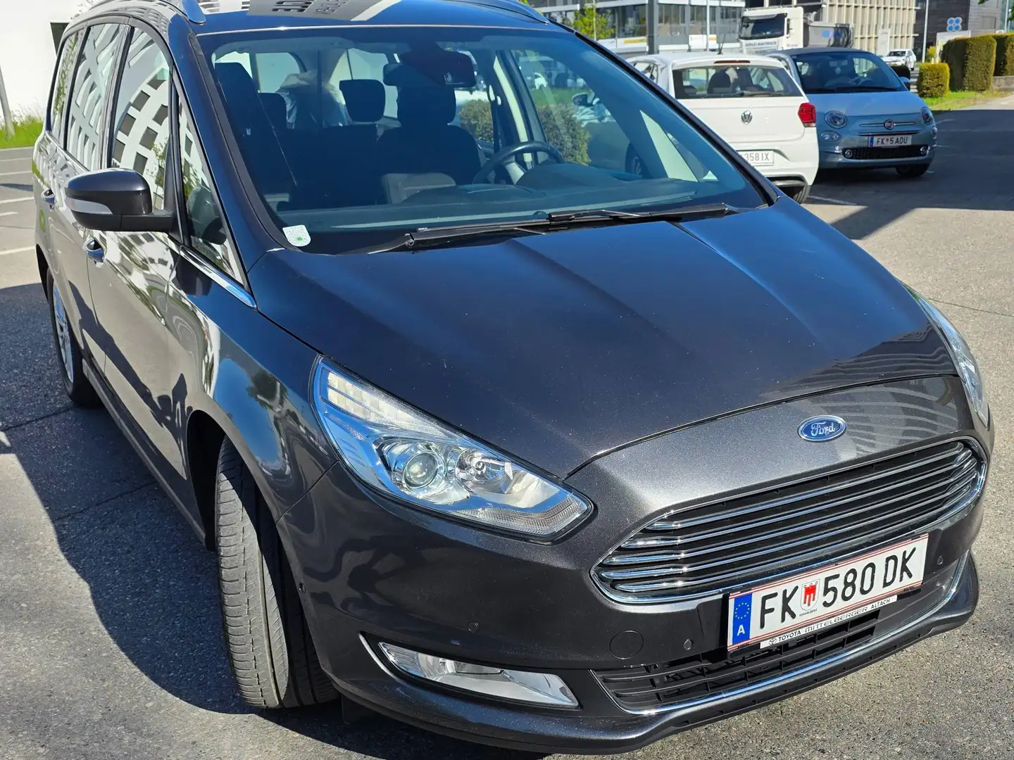 Ford Galaxy Galaxy Trend 1,9 TDI Trend Grau - 2