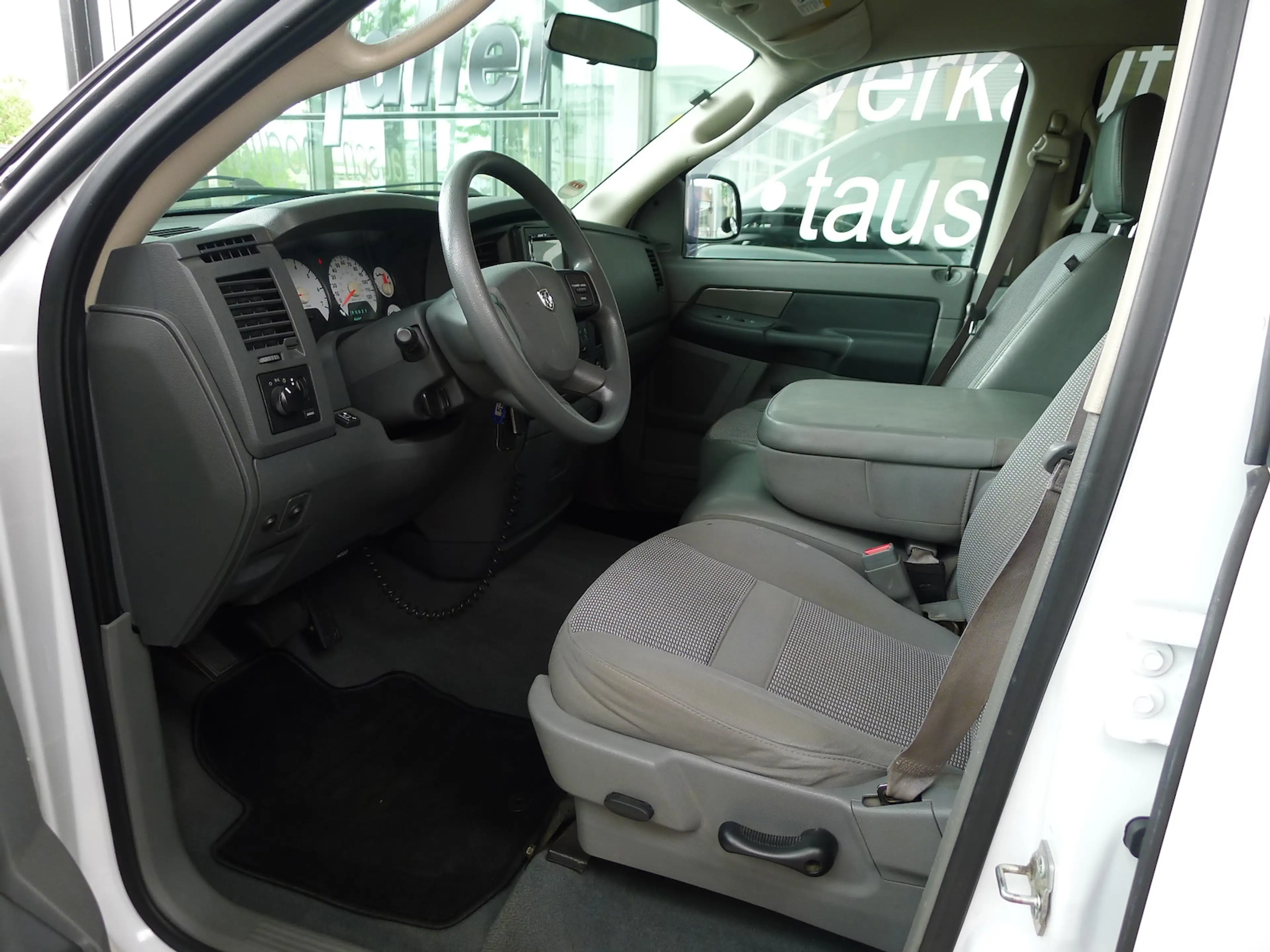 Dodge RAM 1500 King Cab LPG Gas — photo 6
