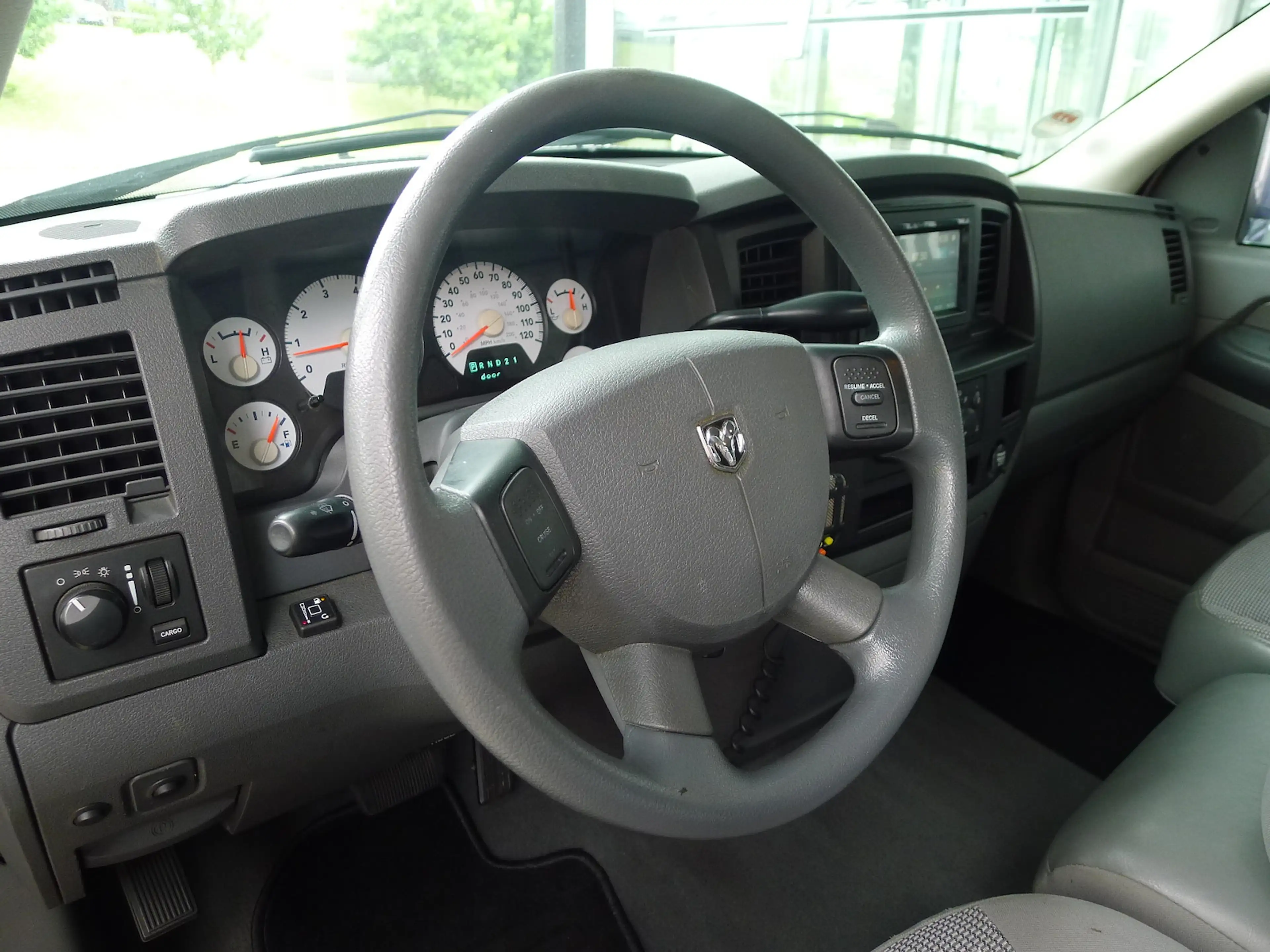 Dodge RAM 1500 King Cab LPG Gas — photo 8