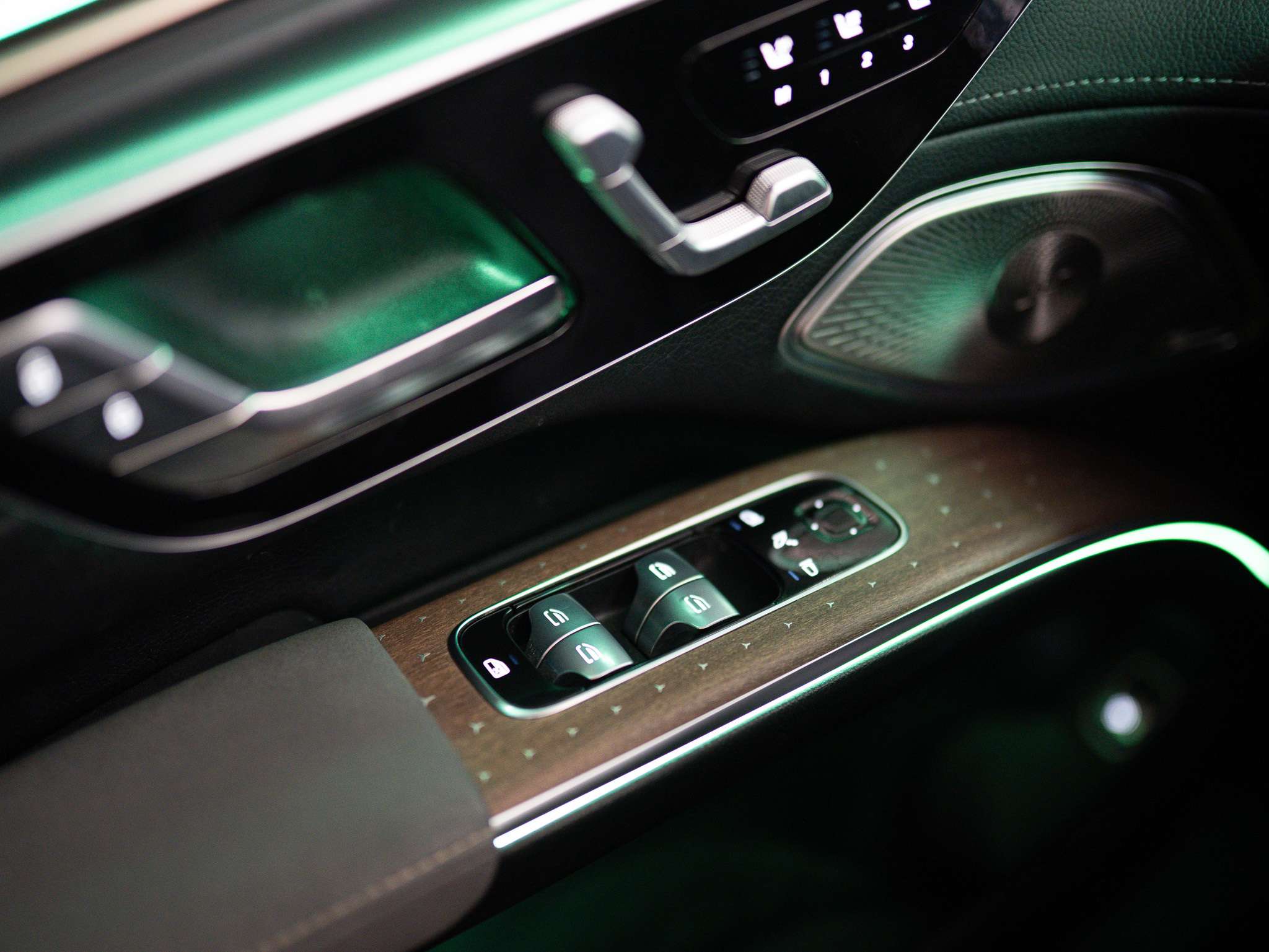 2023 Mercedes-Benz EQS 450 | AMG PKG | EXCLUSIVE & NIGHT PKG | 21 IN thumb 12
