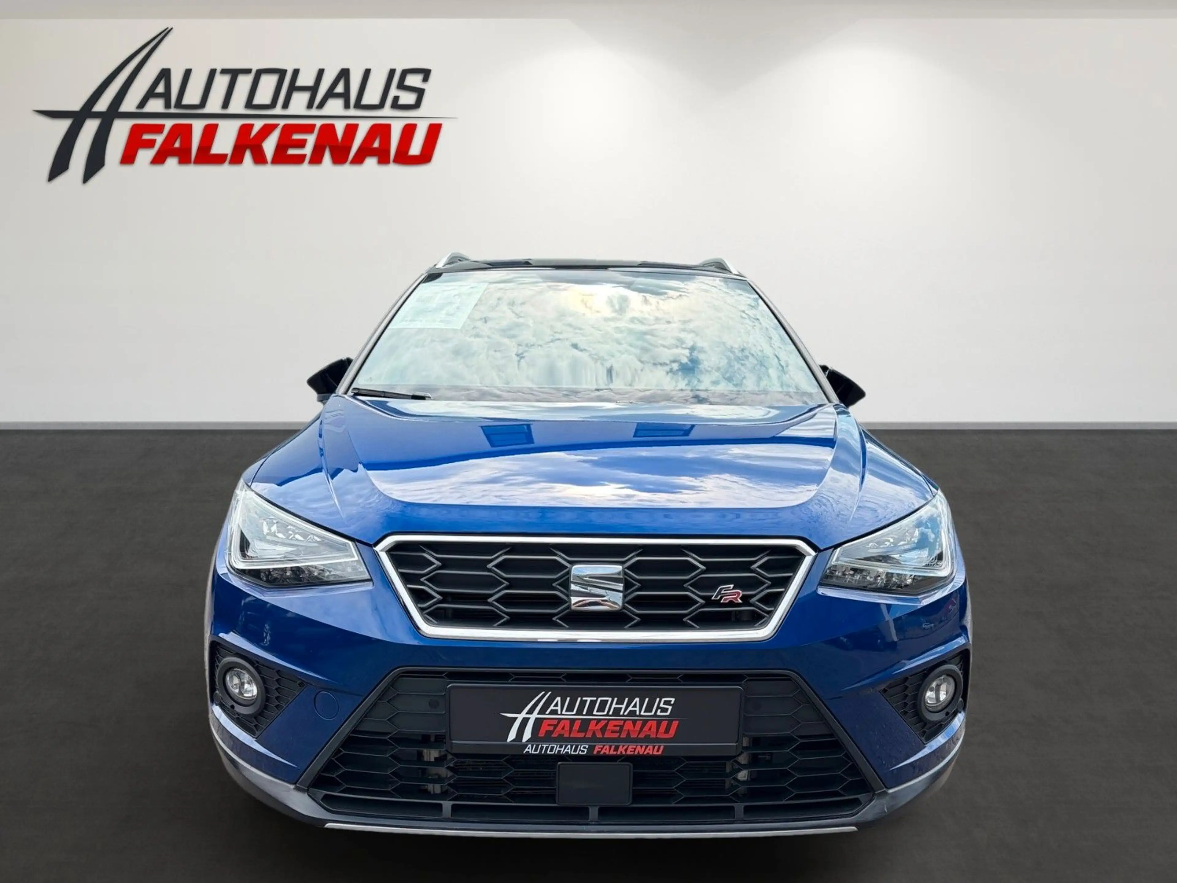 SEAT Arona FR Beats *CarPlay, Keyless, LED* — photo 2