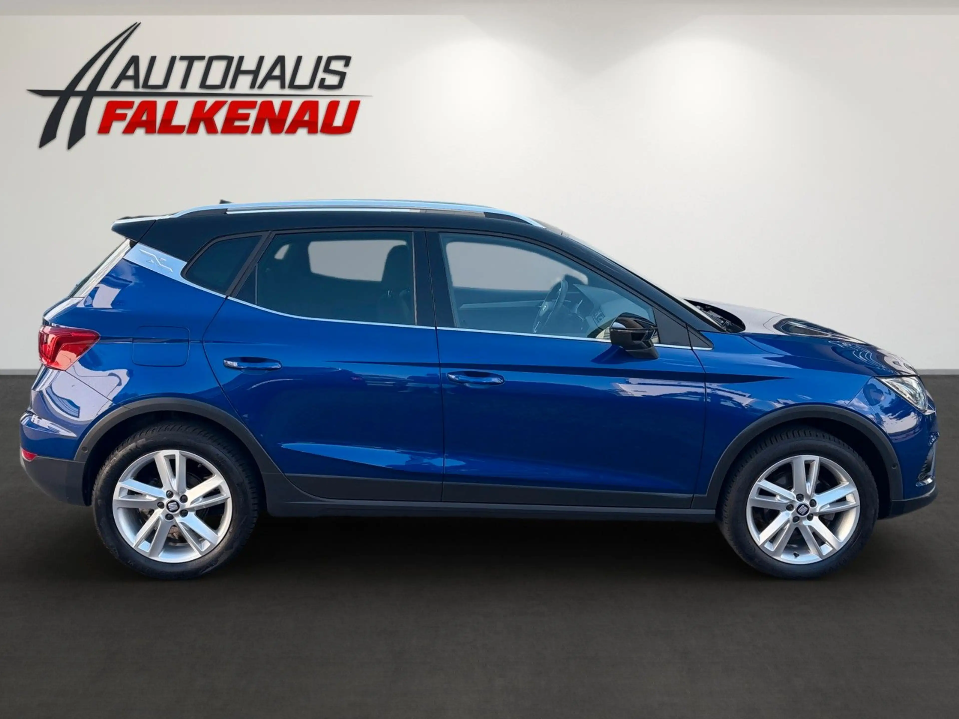 SEAT Arona FR Beats *CarPlay, Keyless, LED* — photo 4