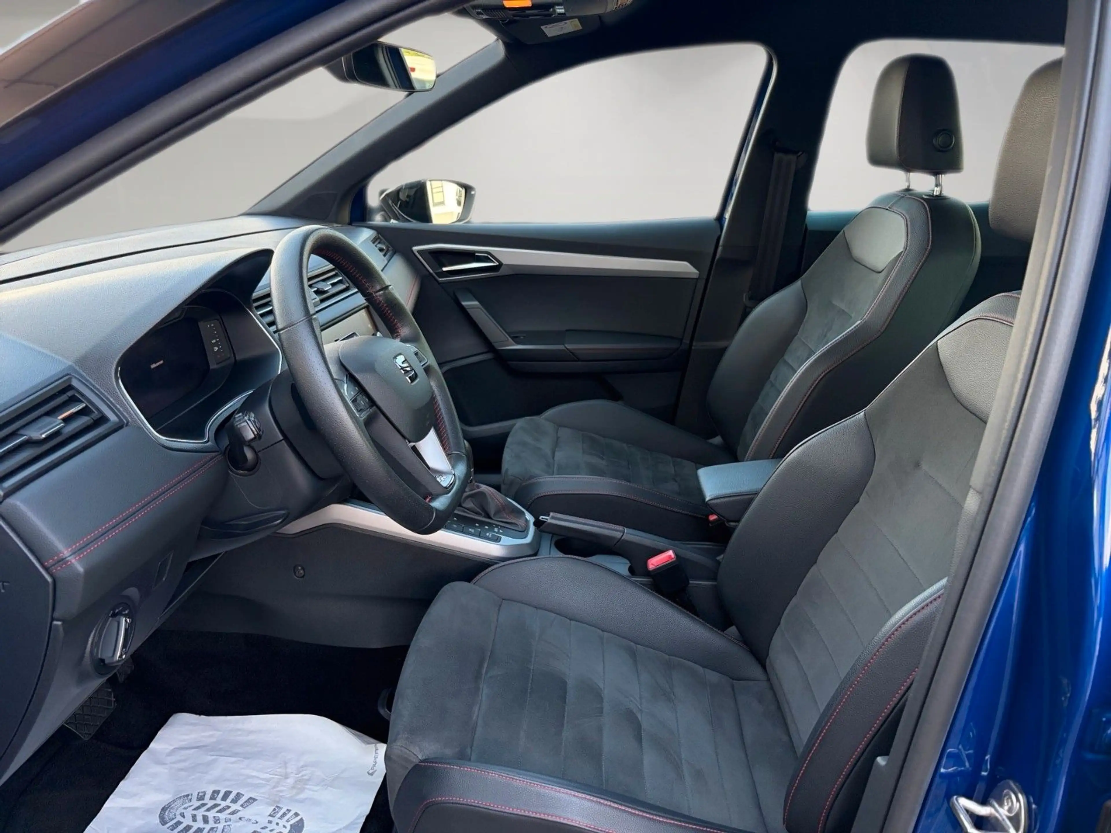 SEAT Arona FR Beats *CarPlay, Keyless, LED* — photo 12