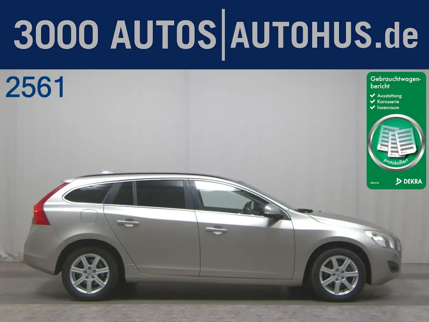 Volvo V60 D3 Momentum AHK Xenon Navi - 1