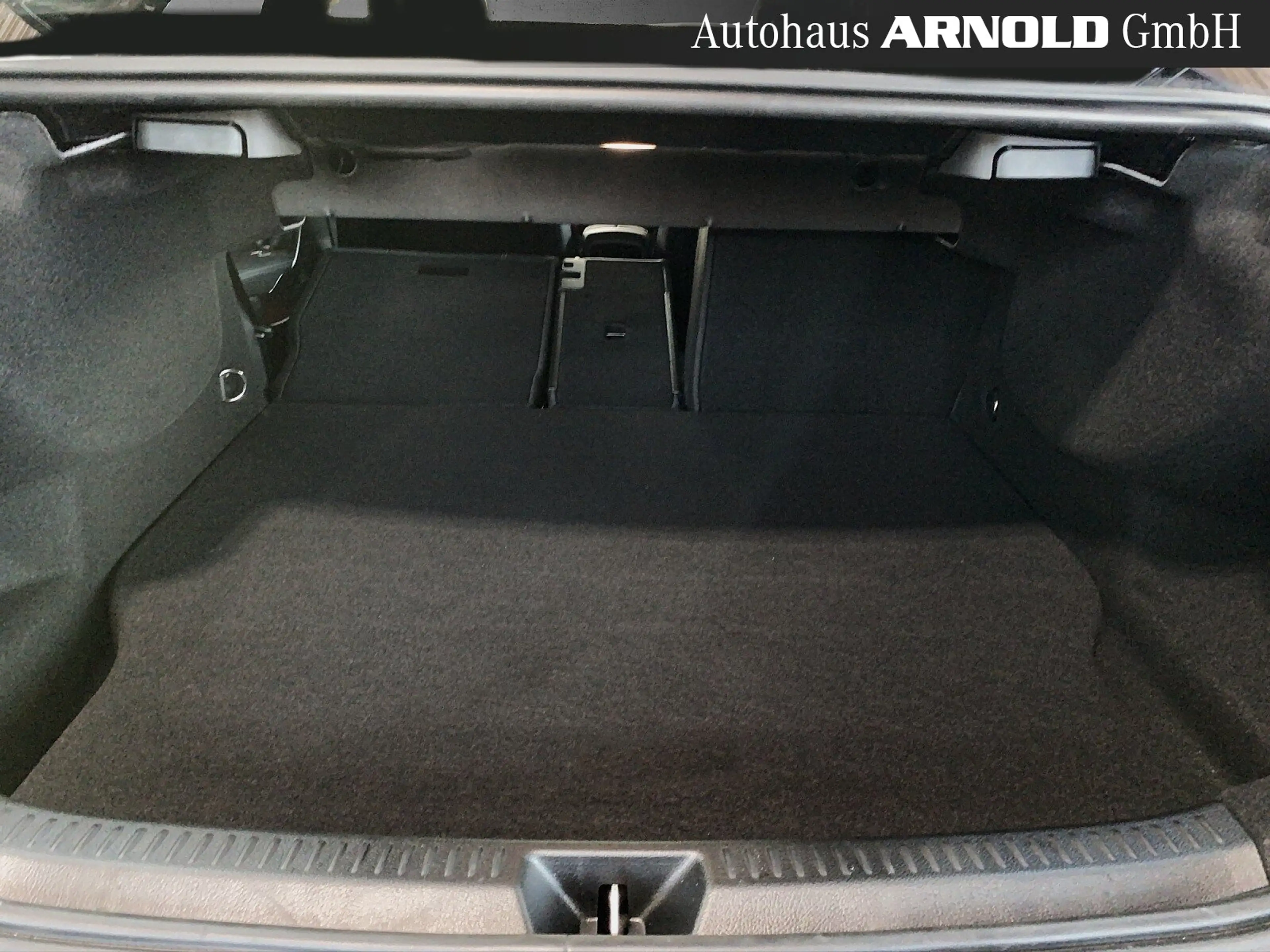 Mercedes-Benz A 250 A 250 e Limousine Progressive Distr. Multib 360° — photo 11