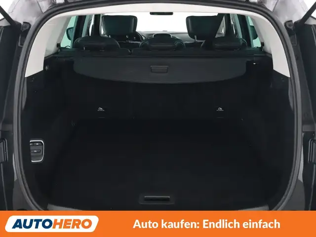Renault Grand Scenic view 17