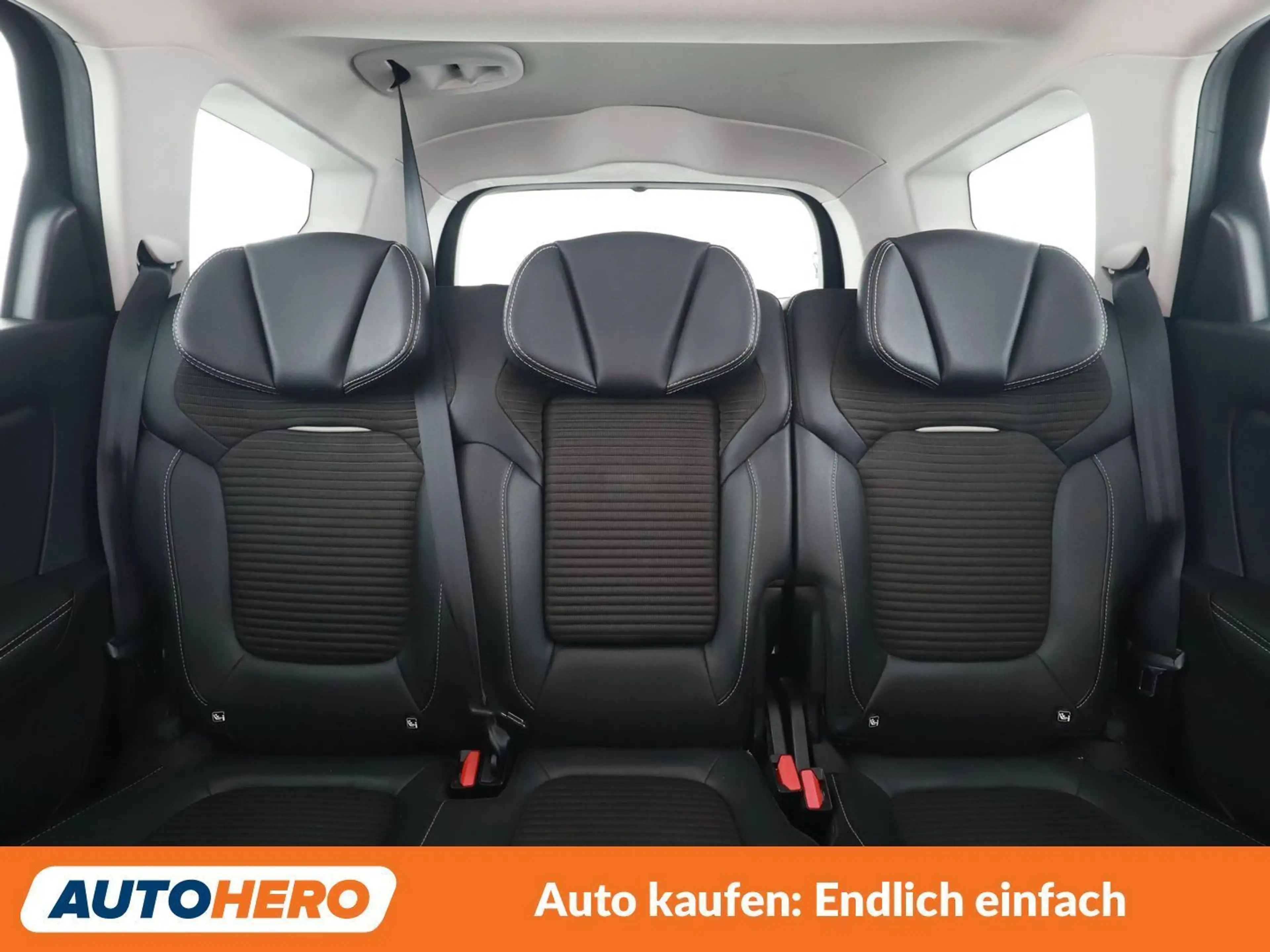Renault Grand Scenic 1.2 TCe Energy BOSE — photo 15
