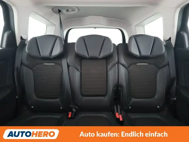 Renault Grand Scenic view 15