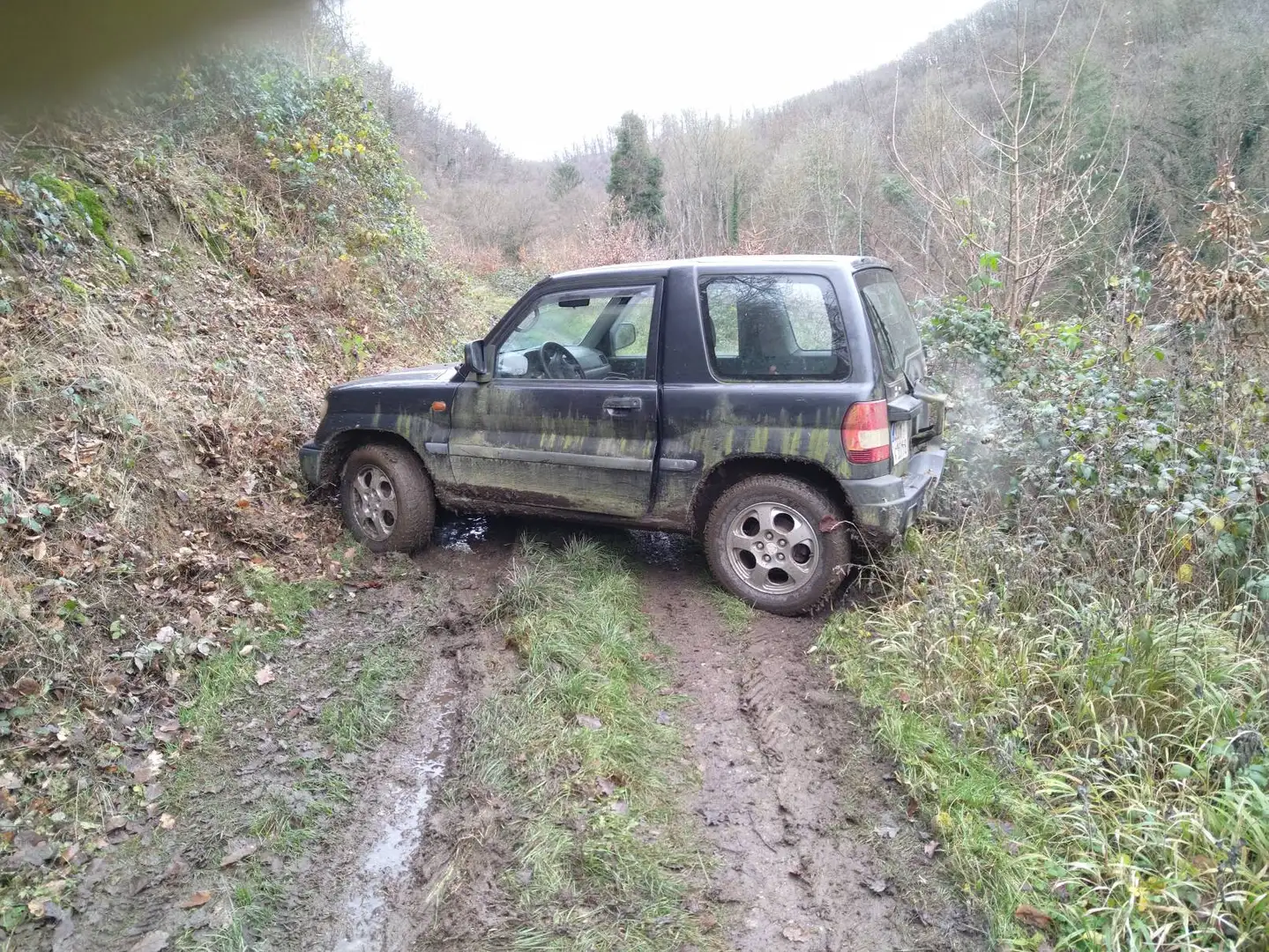 Mitsubishi Pajero Pinin Pajero Pinin Schwarz - 1