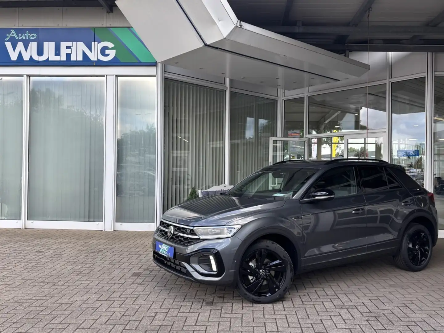 Volkswagen T-Roc R-LINE 1.5 TSI-DSG Black+Style,Pan.-Dach Grau - 1