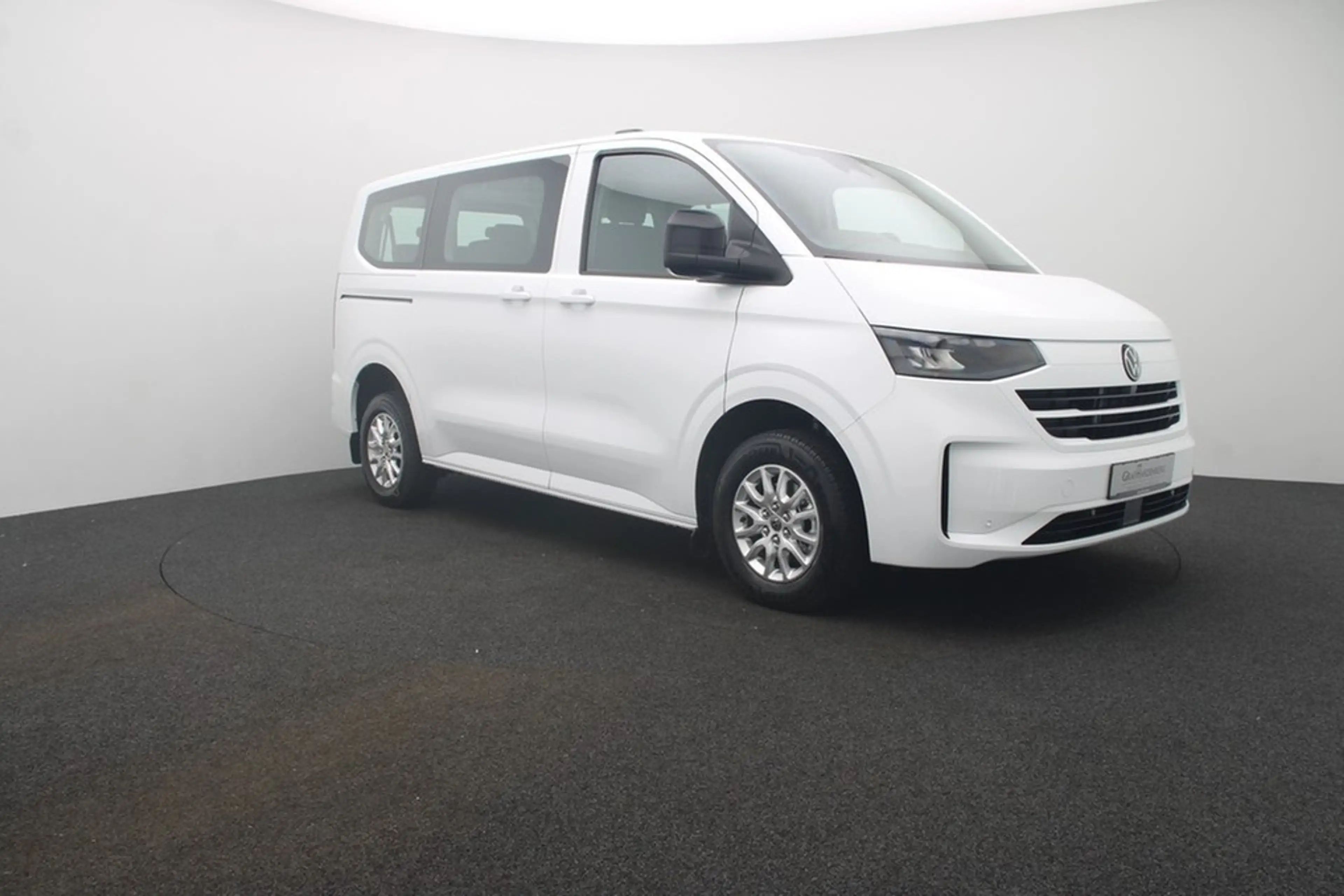 Volkswagen T7 Caravelle 2.0 TDI Autom. Life Dig.Cockpit LED — photo 6
