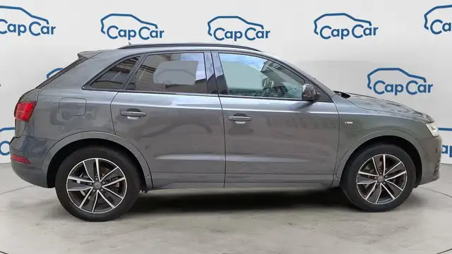 Audi Q3 view 4