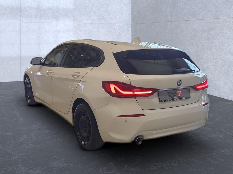 BMW 116 i Advantage 8-fach bereift Bluetooth LED — photo 3