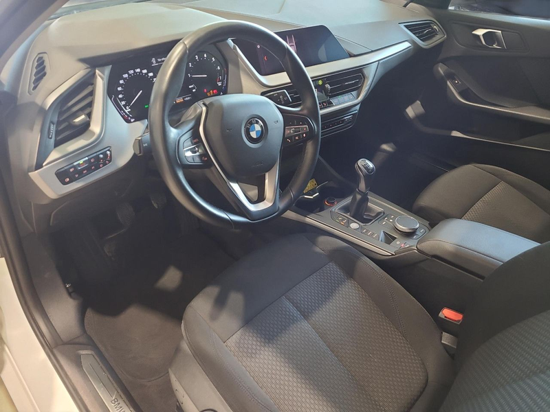 BMW 116 i Advantage 8-fach bereift Bluetooth LED — photo 9