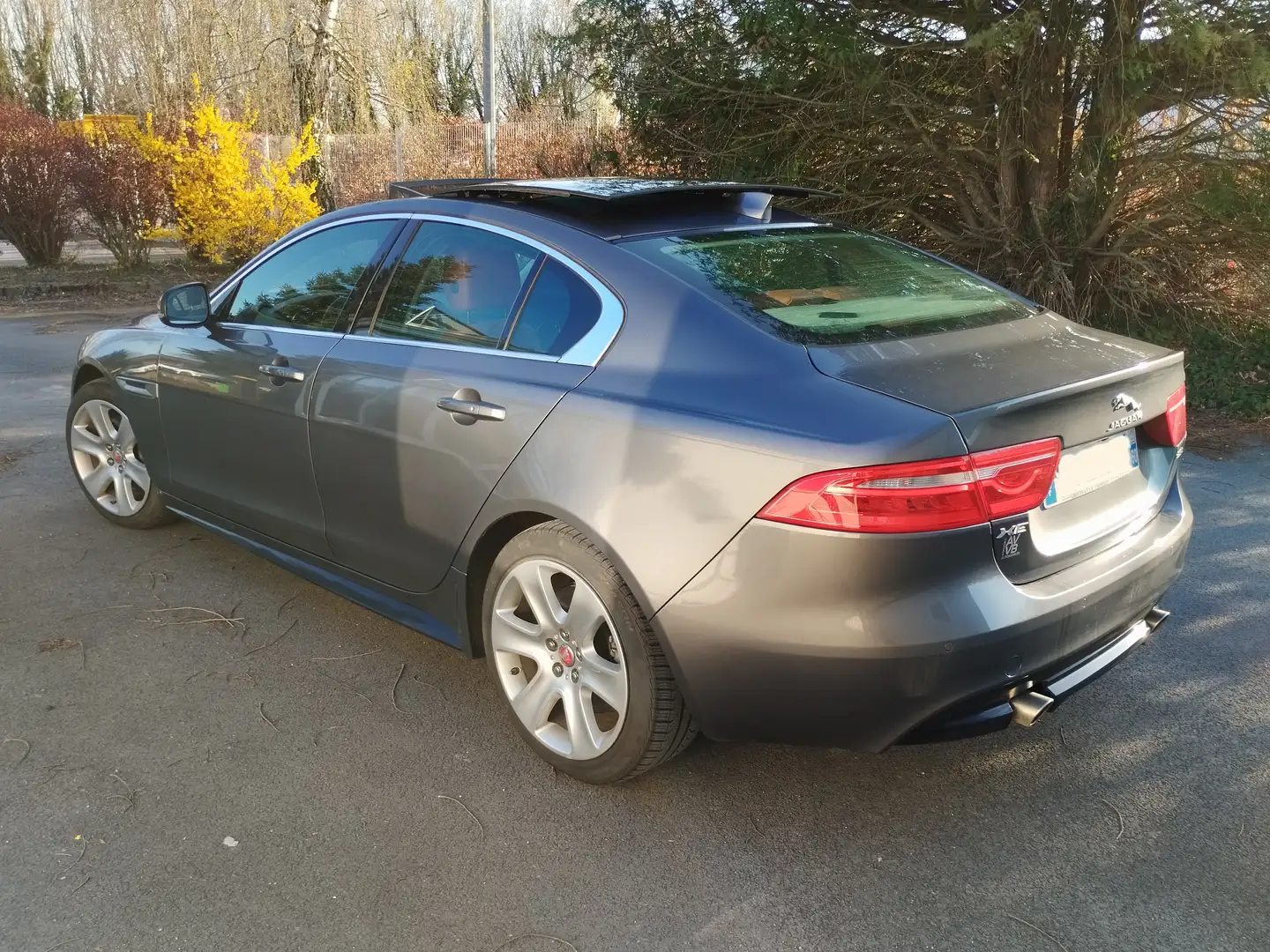 Jaguar XE XE 2.0 - 250 ch BVA Portfolio - 2