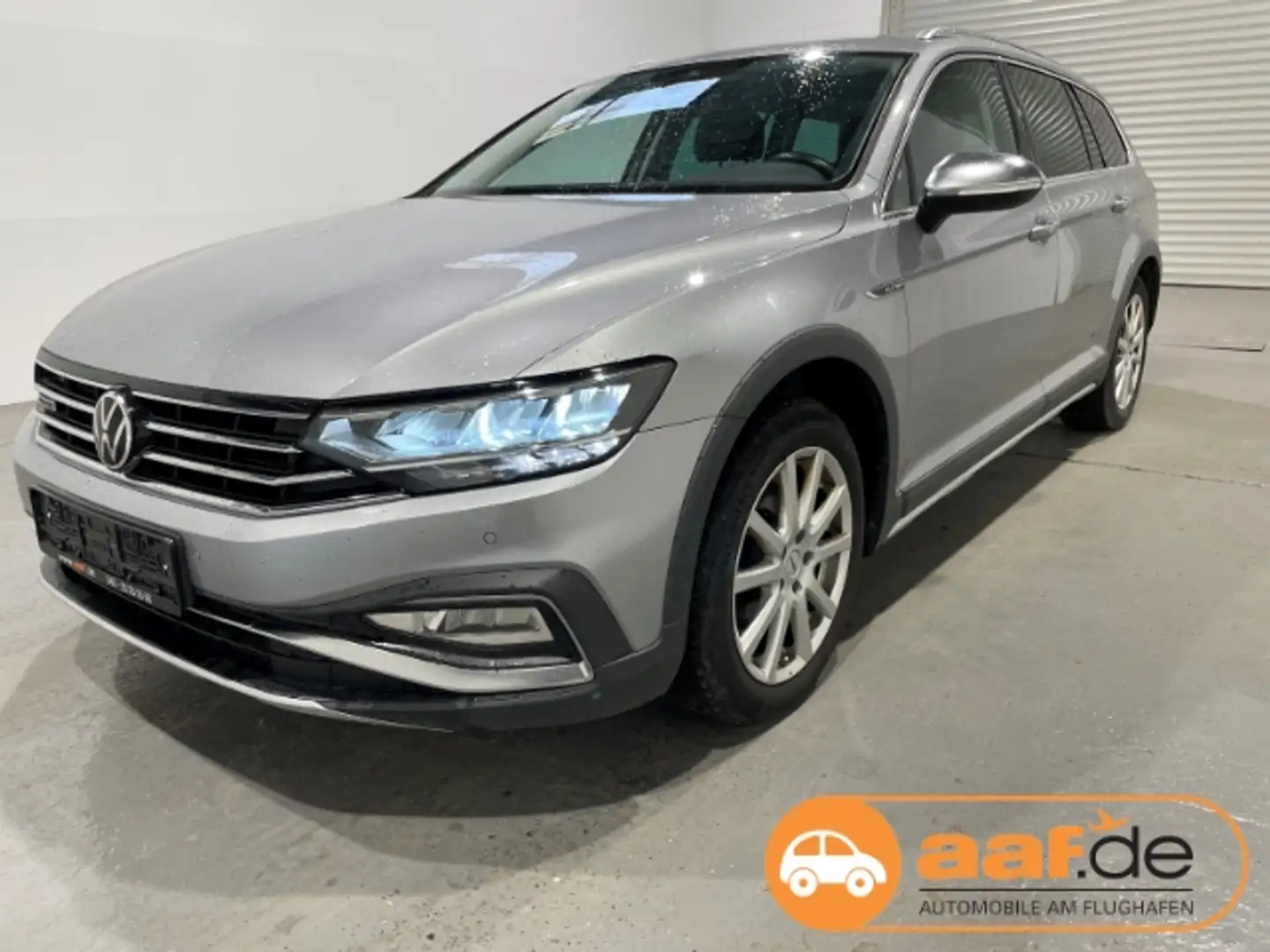 Volkswagen Passat Alltrack 2.0 TDI DSG 4Motion EU6d Navi LED ACC Silber - 1