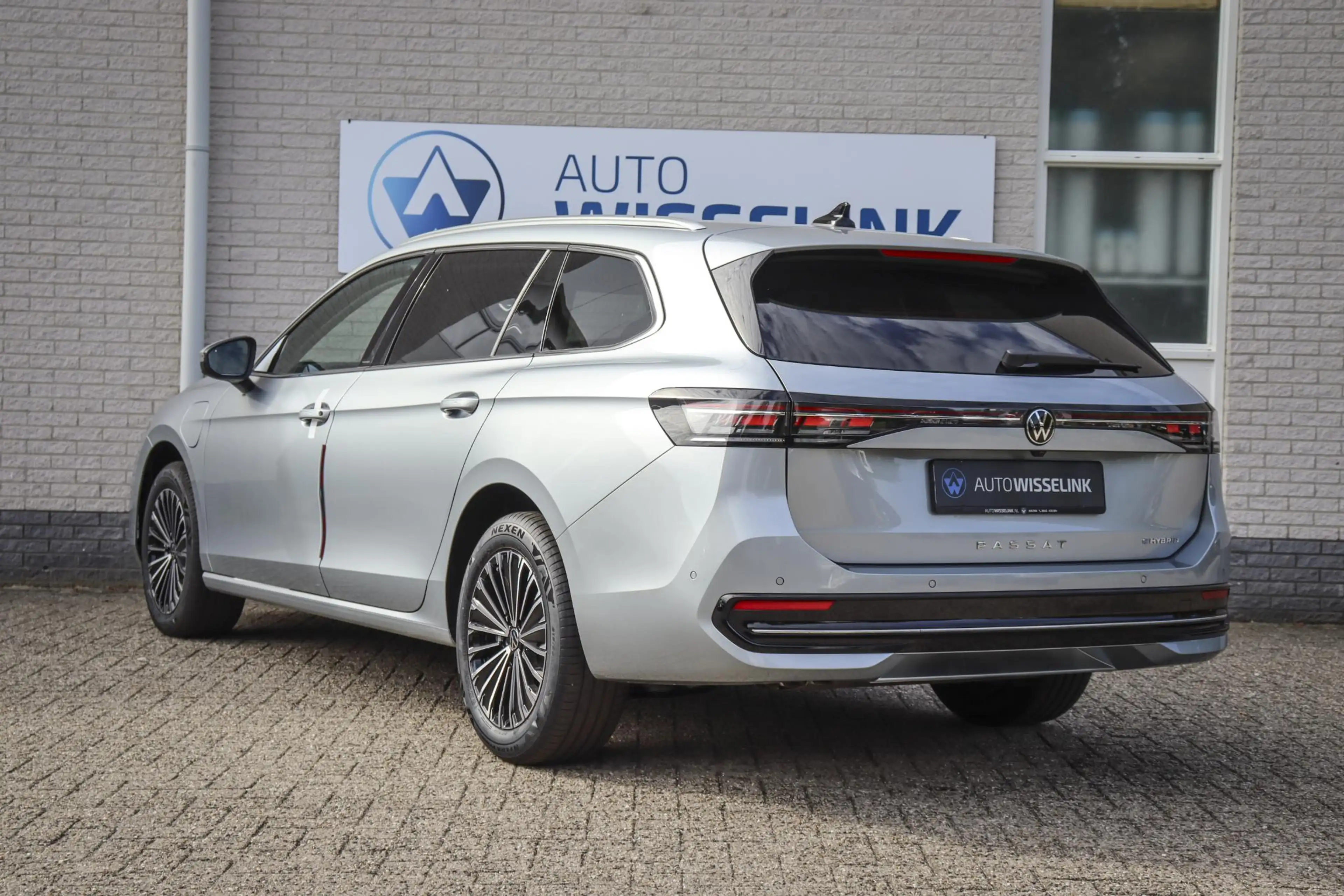 Volkswagen Passat Variant 1.5 eHybrid Elegance Business 200kw Pano/Trekh/IQ- — photo 2