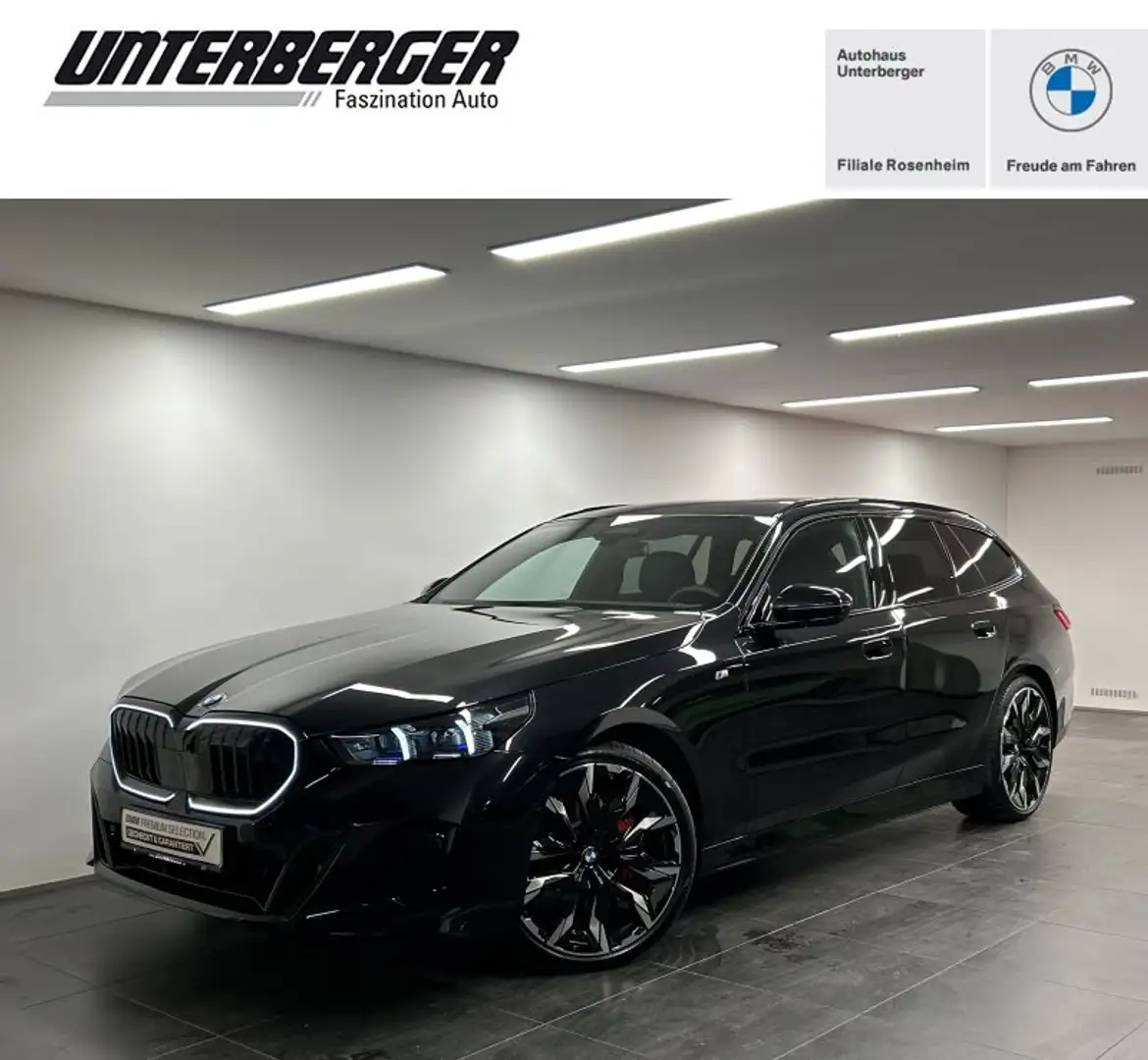 BMW 540 d xDrive Touring M Sportpaket Pro B&W AHK LED DAB Schwarz - 1