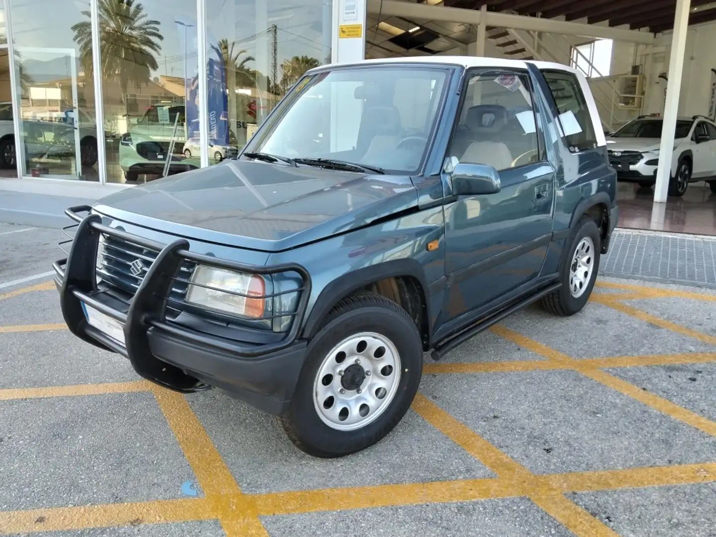 Suzuki Vitara 1.6 Hard Top Standard Blauw - 1