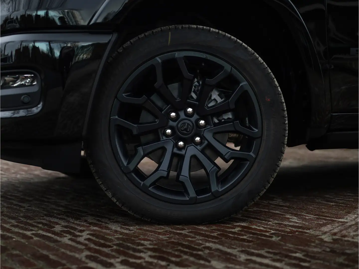 Dodge RAM 1500 2025 3.0L HURRICANE LIMITED NIGHT | 540 PK | Noir - 2