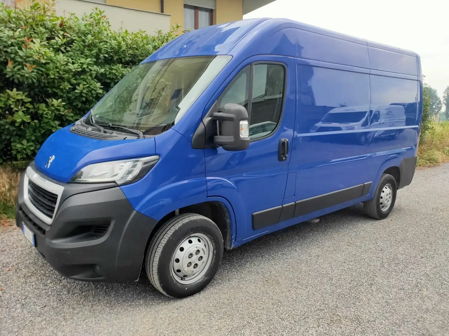Peugeot Boxer 335 2.2 BlueHDi 140 S&S PM-TN Furgone Bleu - 1