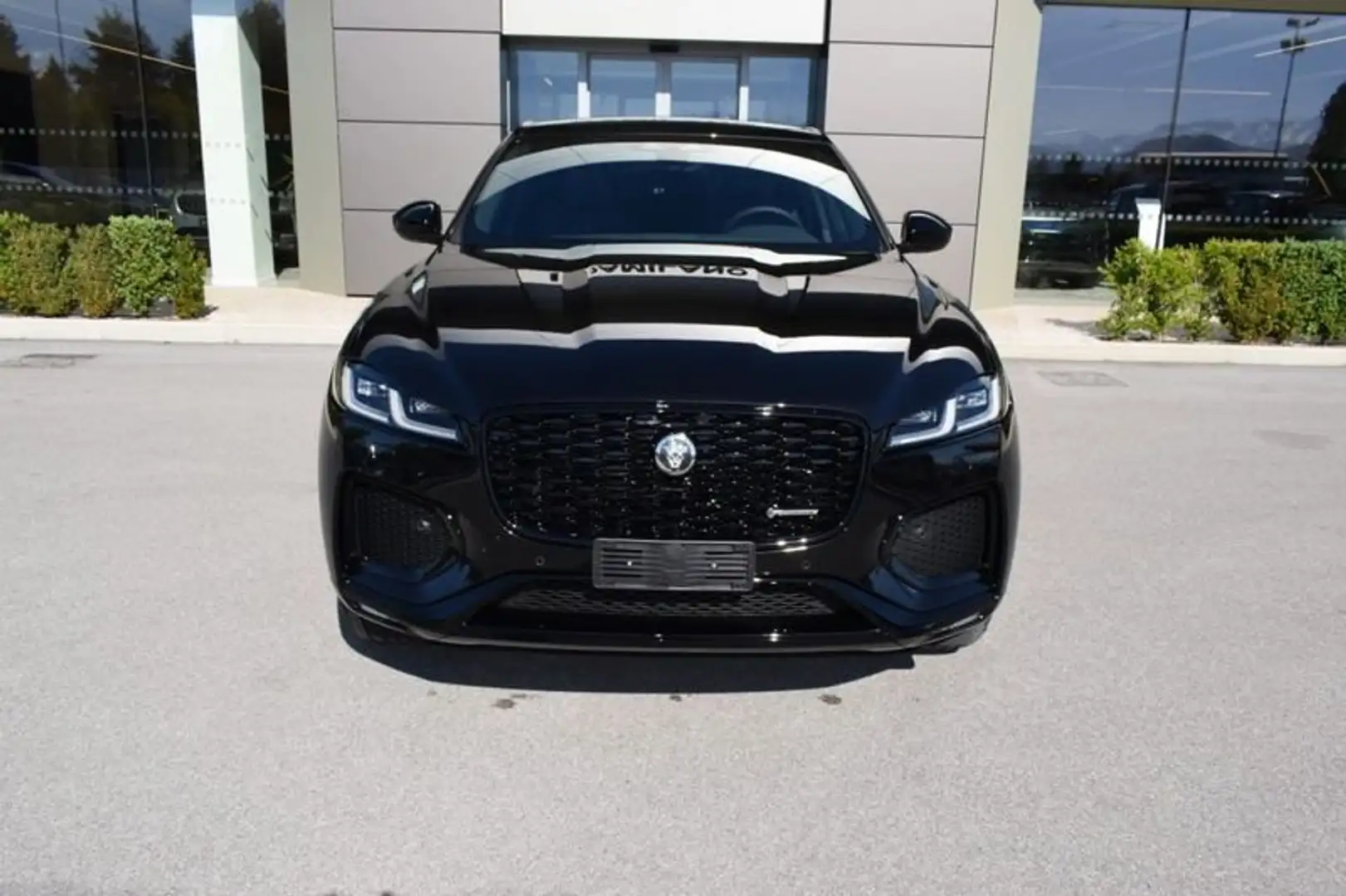 Jaguar F-Pace 2.0D 163CV AWD R-Dynamic S N1 AUTOCARRO Nero - 2