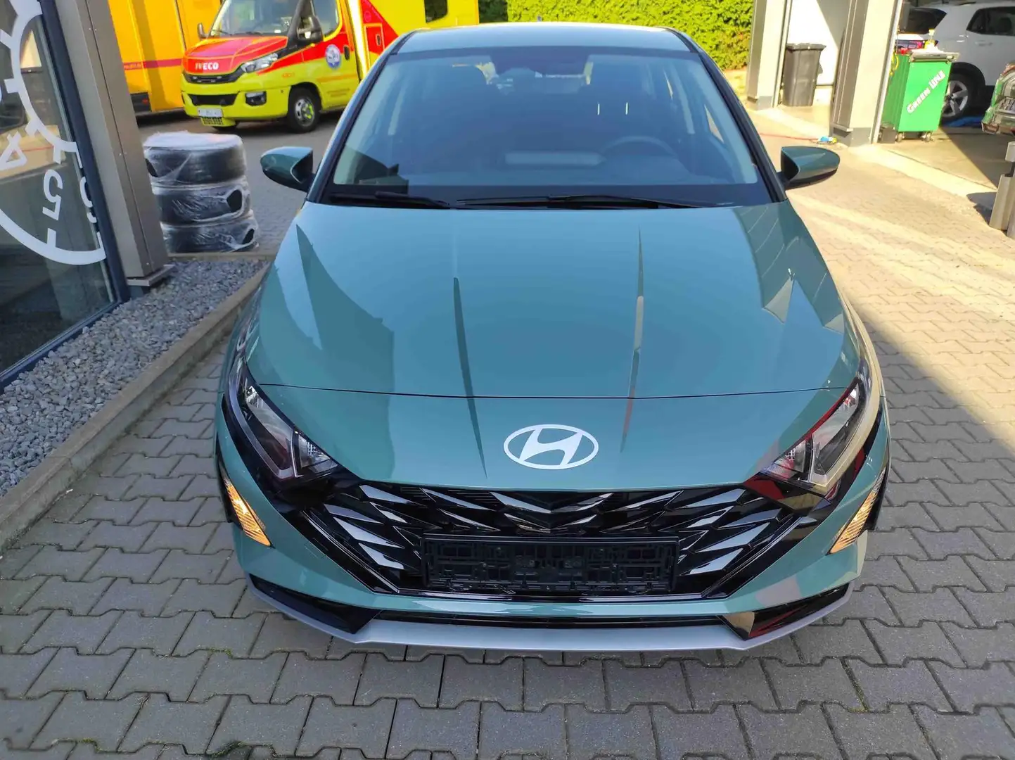 Hyundai i20 Comfort 100PS*Kamera*Navi*Tempomat*uvm 74 kW (1... Grün - 2