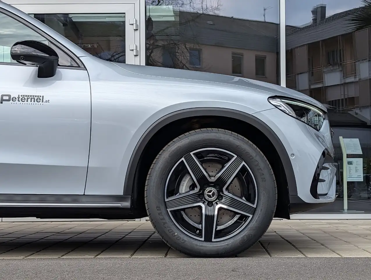 Mercedes-Benz GLC 2026 — фото 12