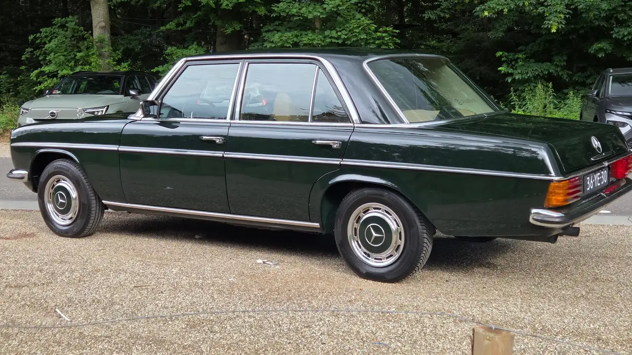 Mercedes-Benz 200 W115, foto 4