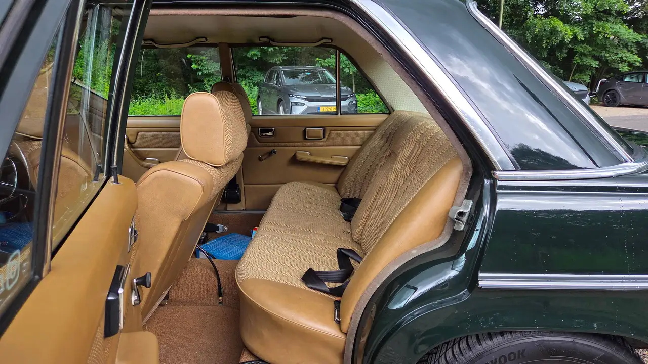 Mercedes-Benz 200 W115, foto 10