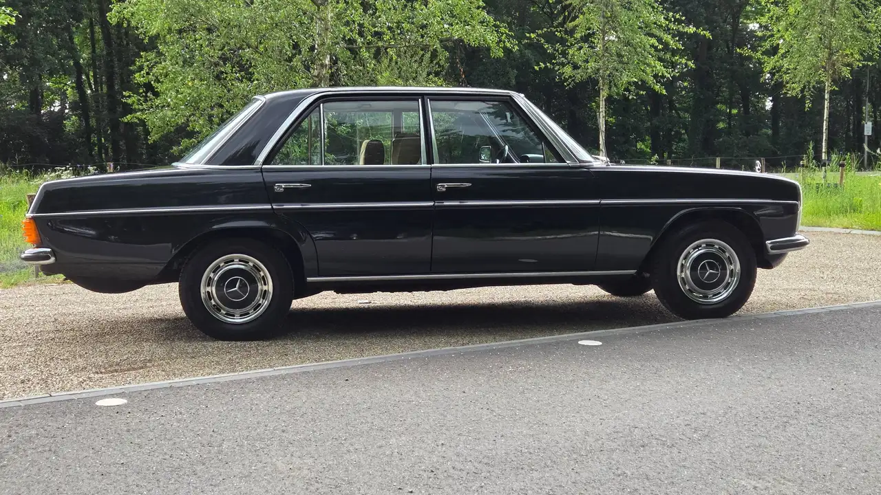 Mercedes-Benz 200 W115, foto 7