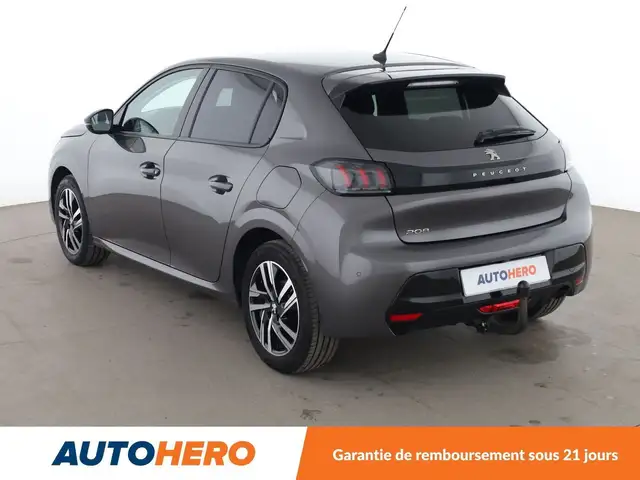 Peugeot 208 view 4