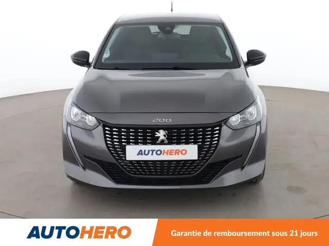 Peugeot 208 view 9
