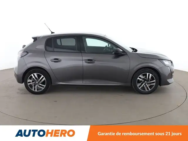Peugeot 208 view 7