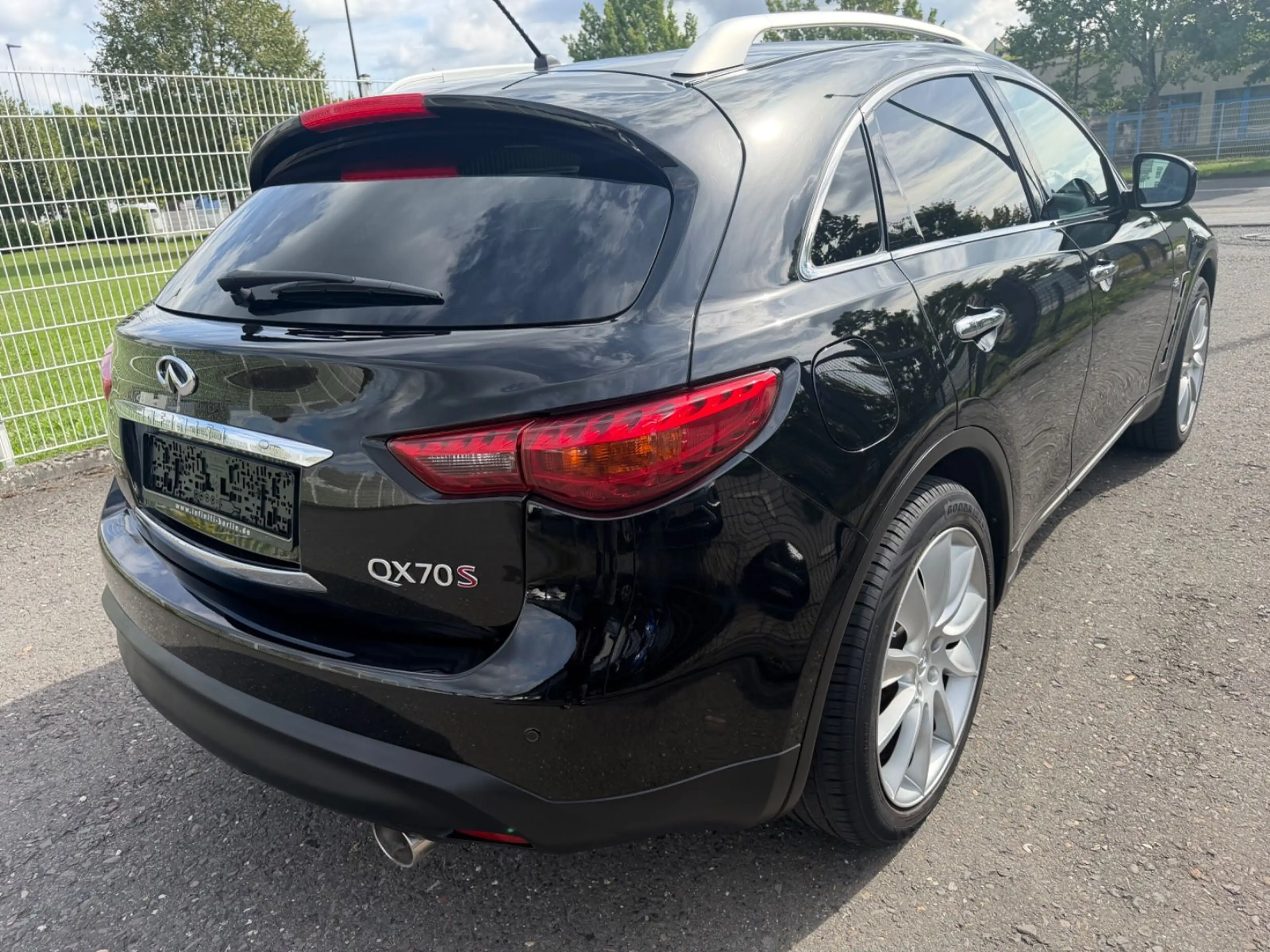 Infiniti QX70 FX 3.0d S Navi+Camera 360/BOSE Sound/Leder — photo 4