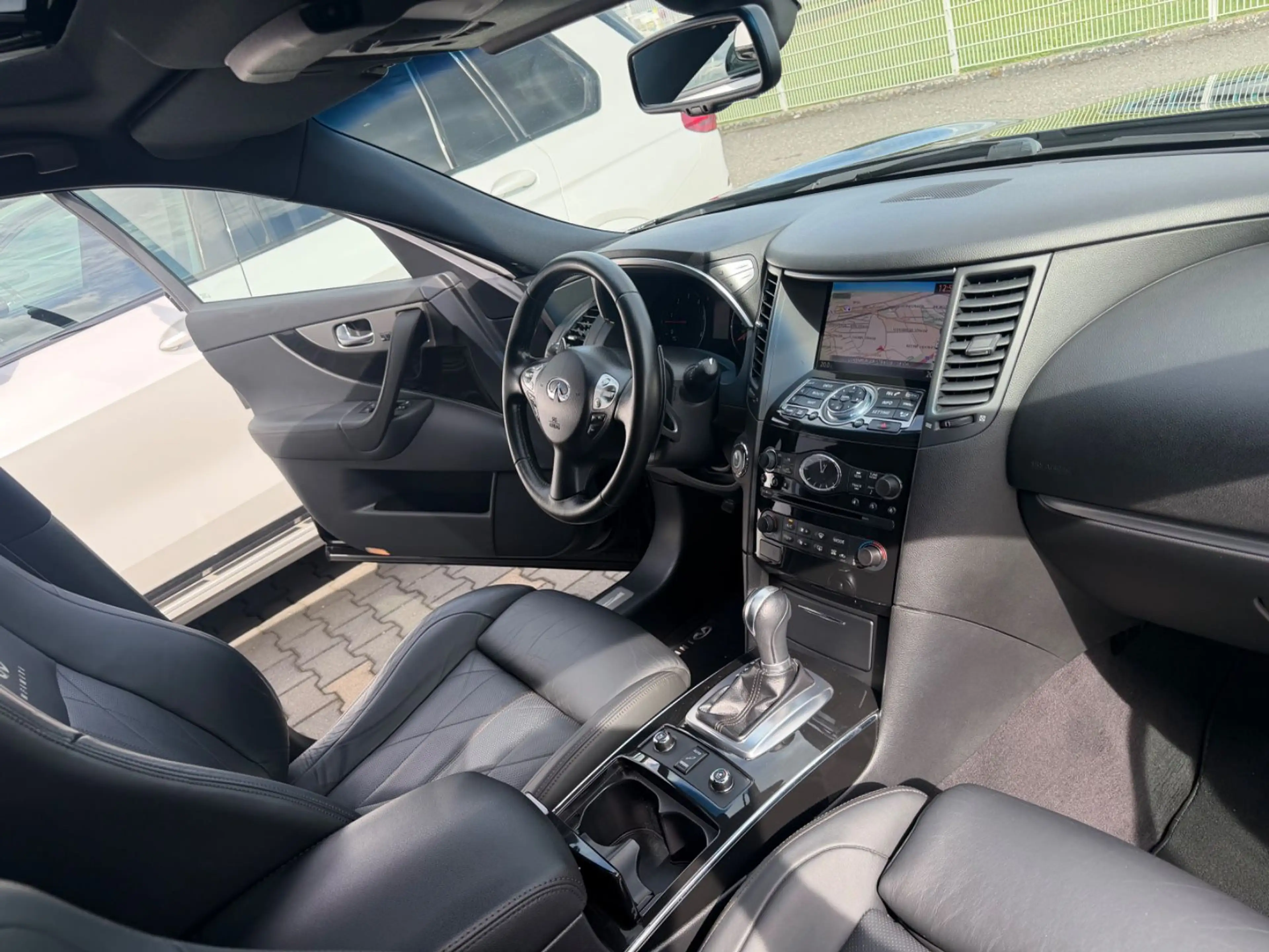Infiniti QX70 FX 3.0d S Navi+Camera 360/BOSE Sound/Leder — photo 12
