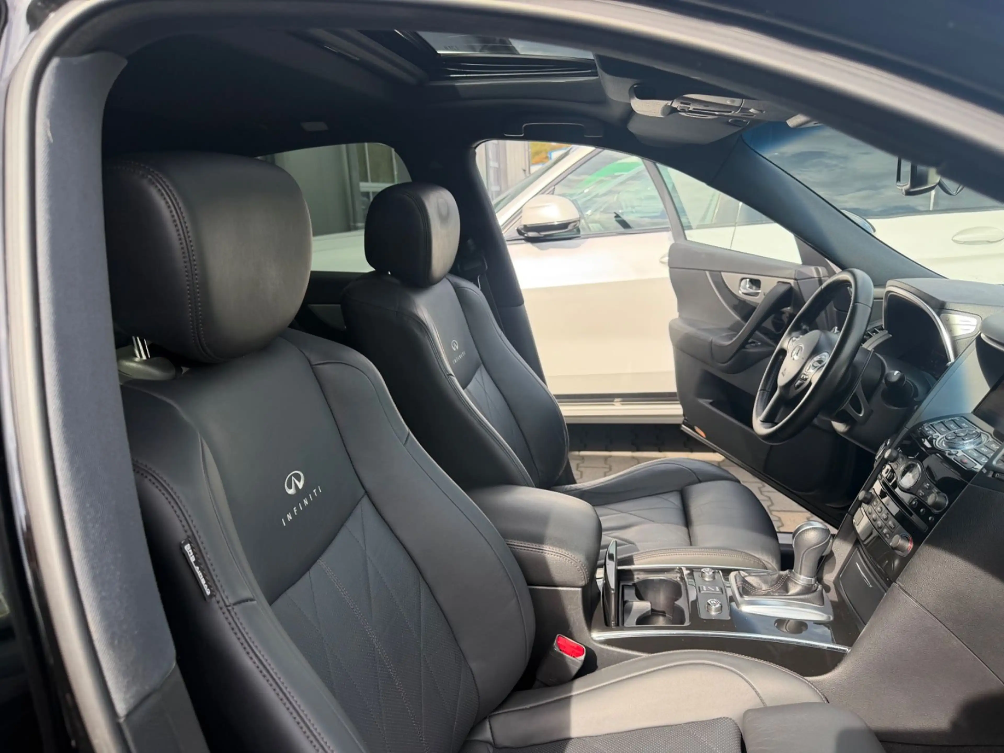 Infiniti QX70 FX 3.0d S Navi+Camera 360/BOSE Sound/Leder — photo 11