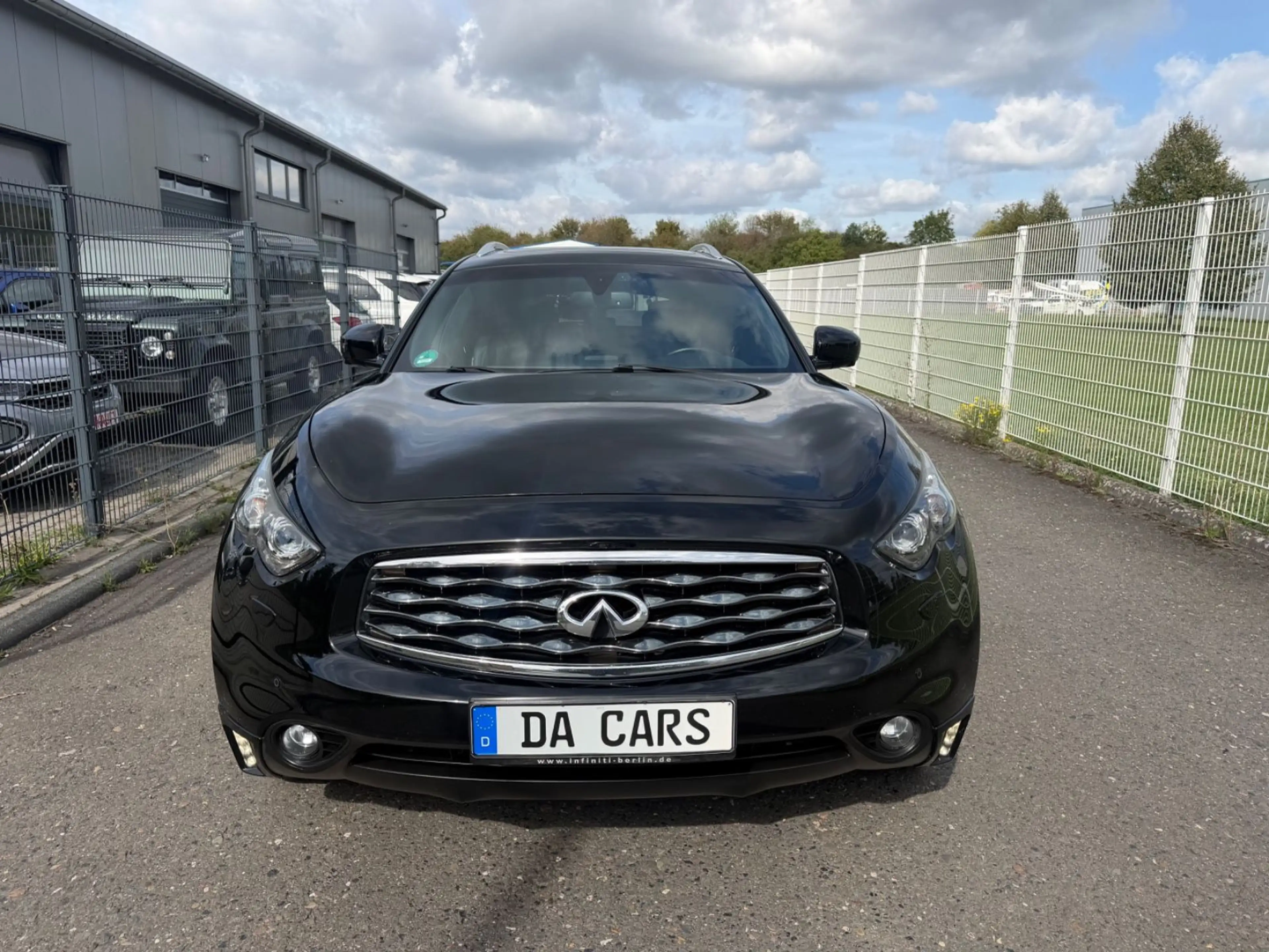 Infiniti QX70 FX 3.0d S Navi+Camera 360/BOSE Sound/Leder — photo 2