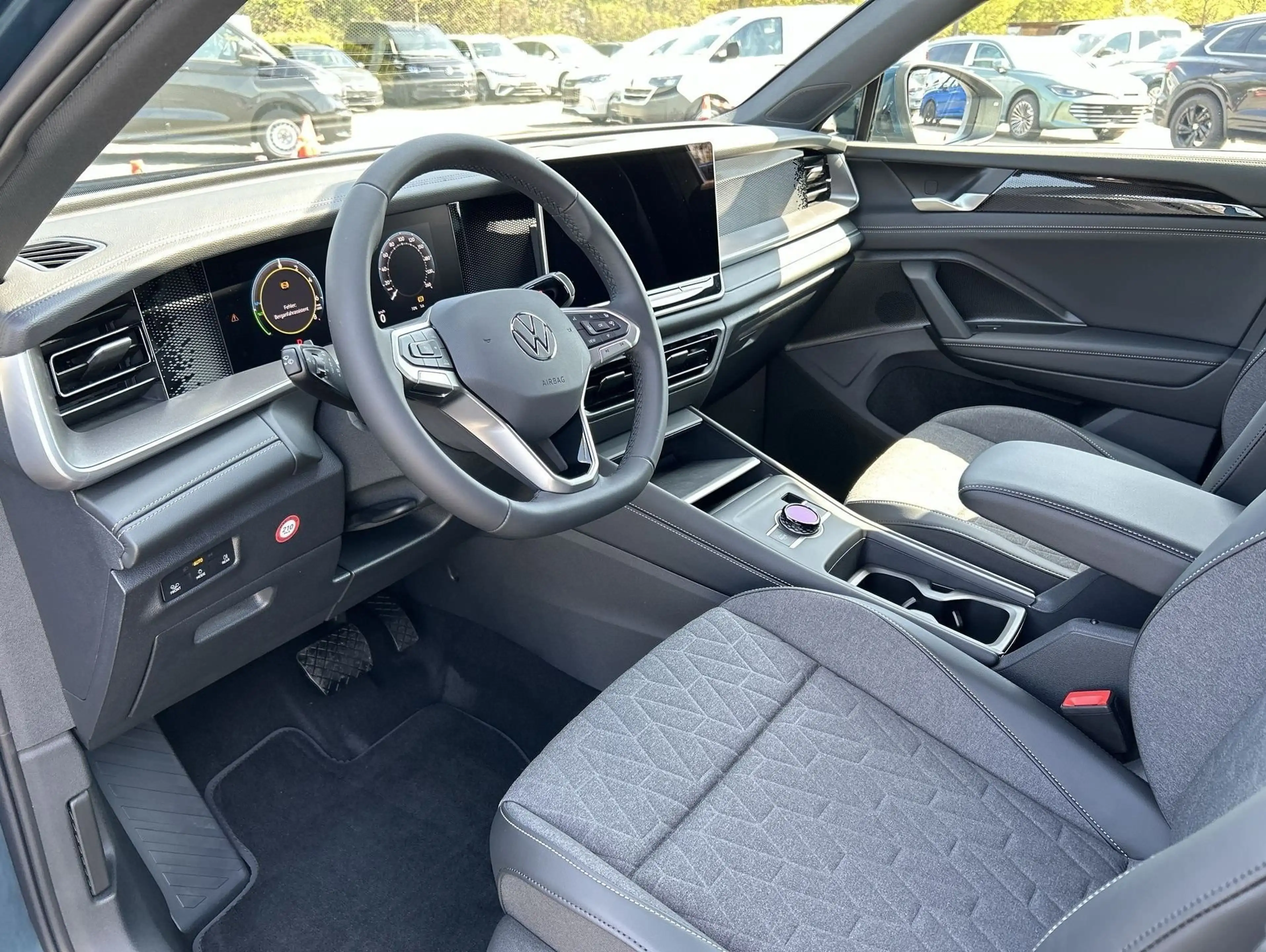 Volkswagen Tayron Life 1.5 l eHybrid 85 kW (115 PS) AHK WInterPaket — photo 13