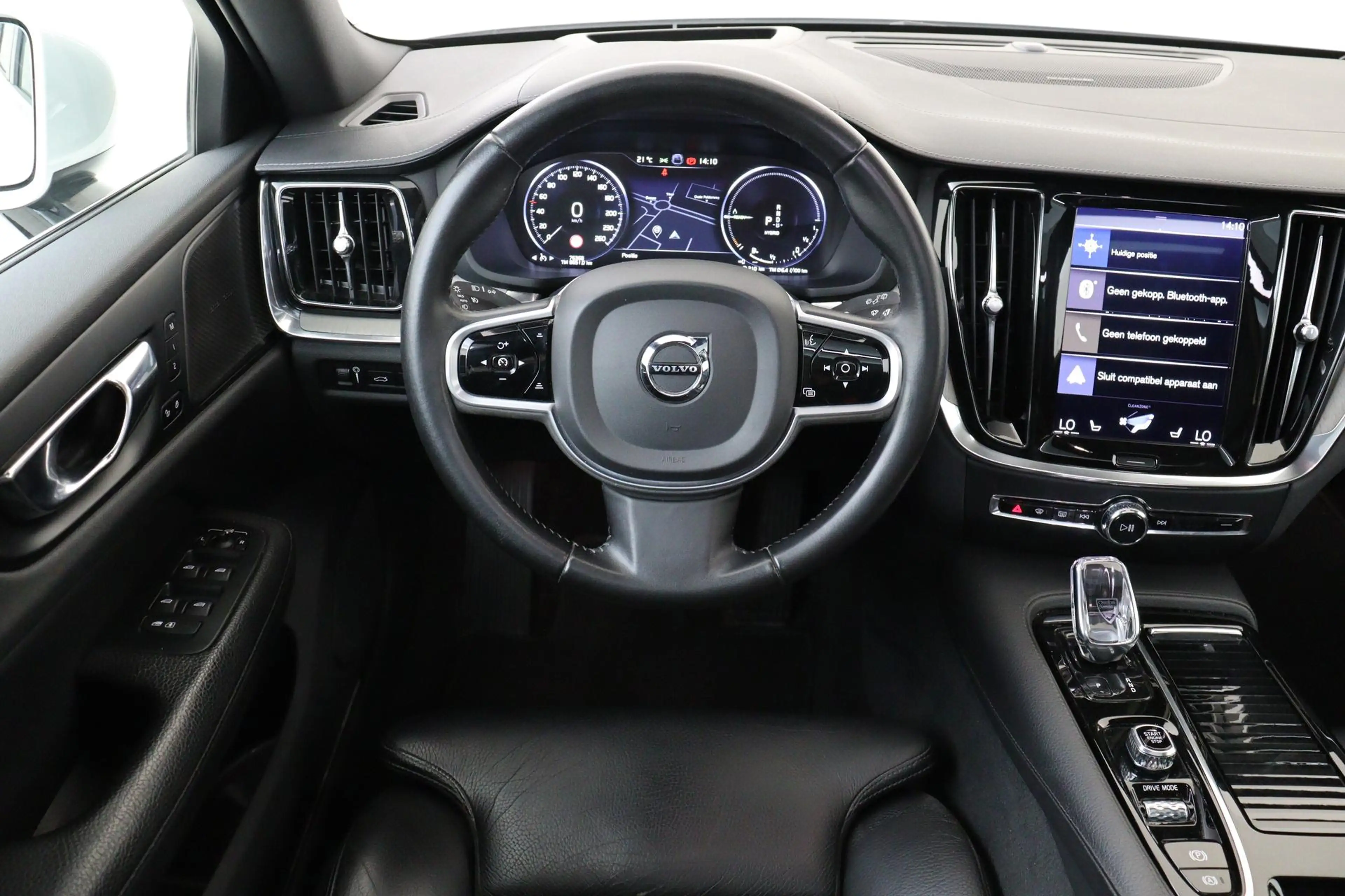 Volvo V60 T8 TWIN ENGINE AWD INSCRIPTION *VOL!* -PANO.DAK|HA — photo 2