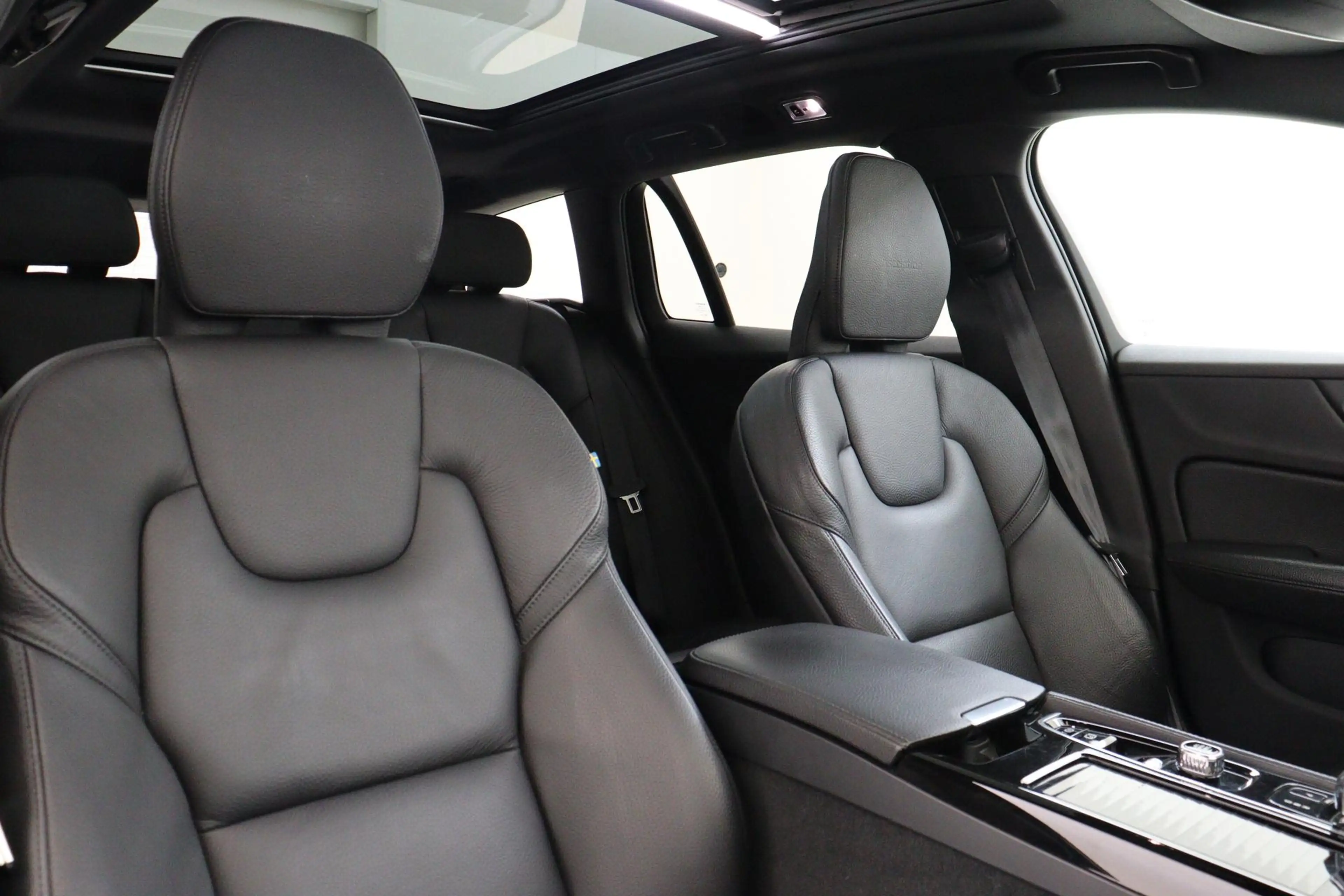 Volvo V60 T8 TWIN ENGINE AWD INSCRIPTION *VOL!* -PANO.DAK|HA — photo 14