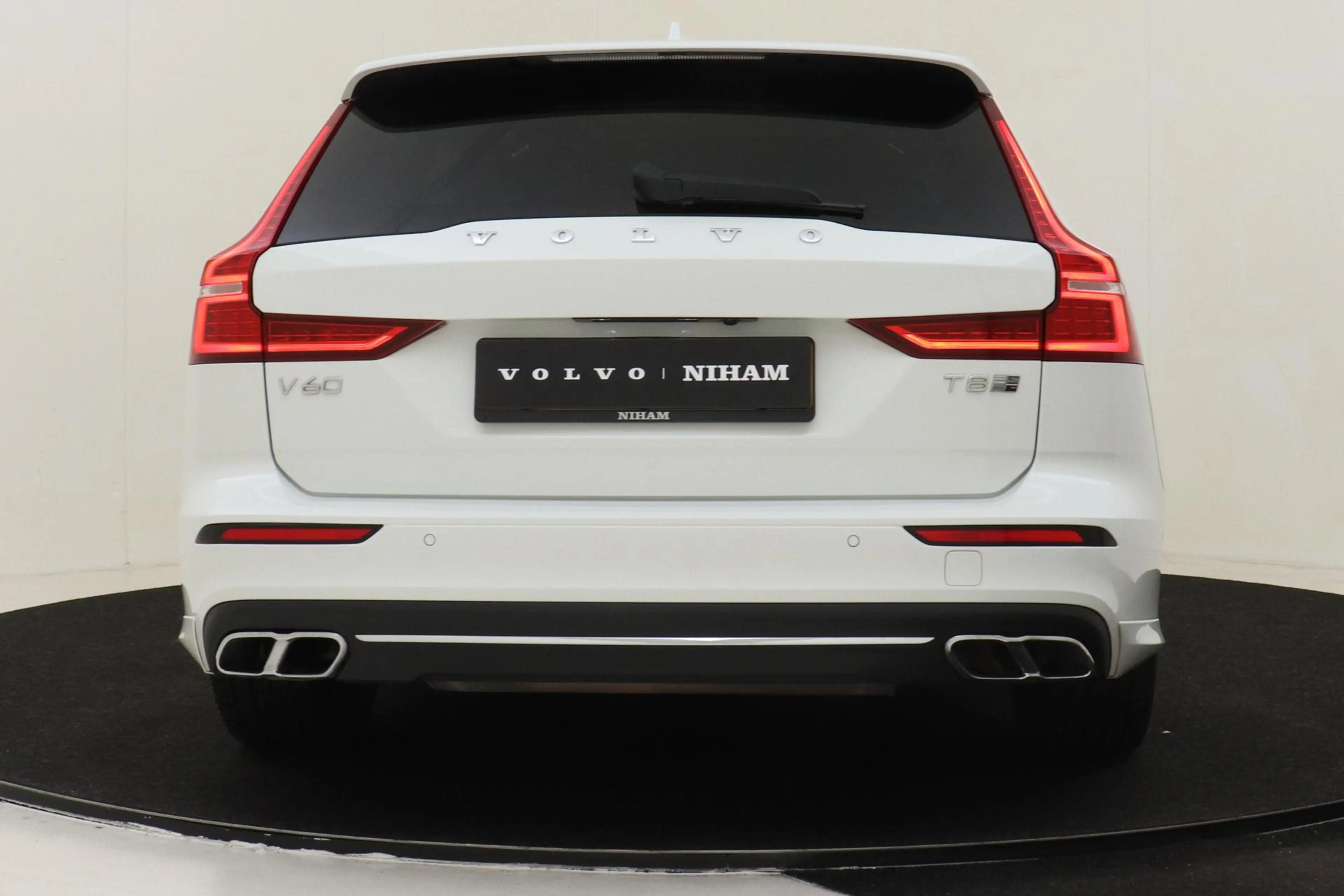 Volvo V60 T8 TWIN ENGINE AWD INSCRIPTION *VOL!* -PANO.DAK|HA — photo 15