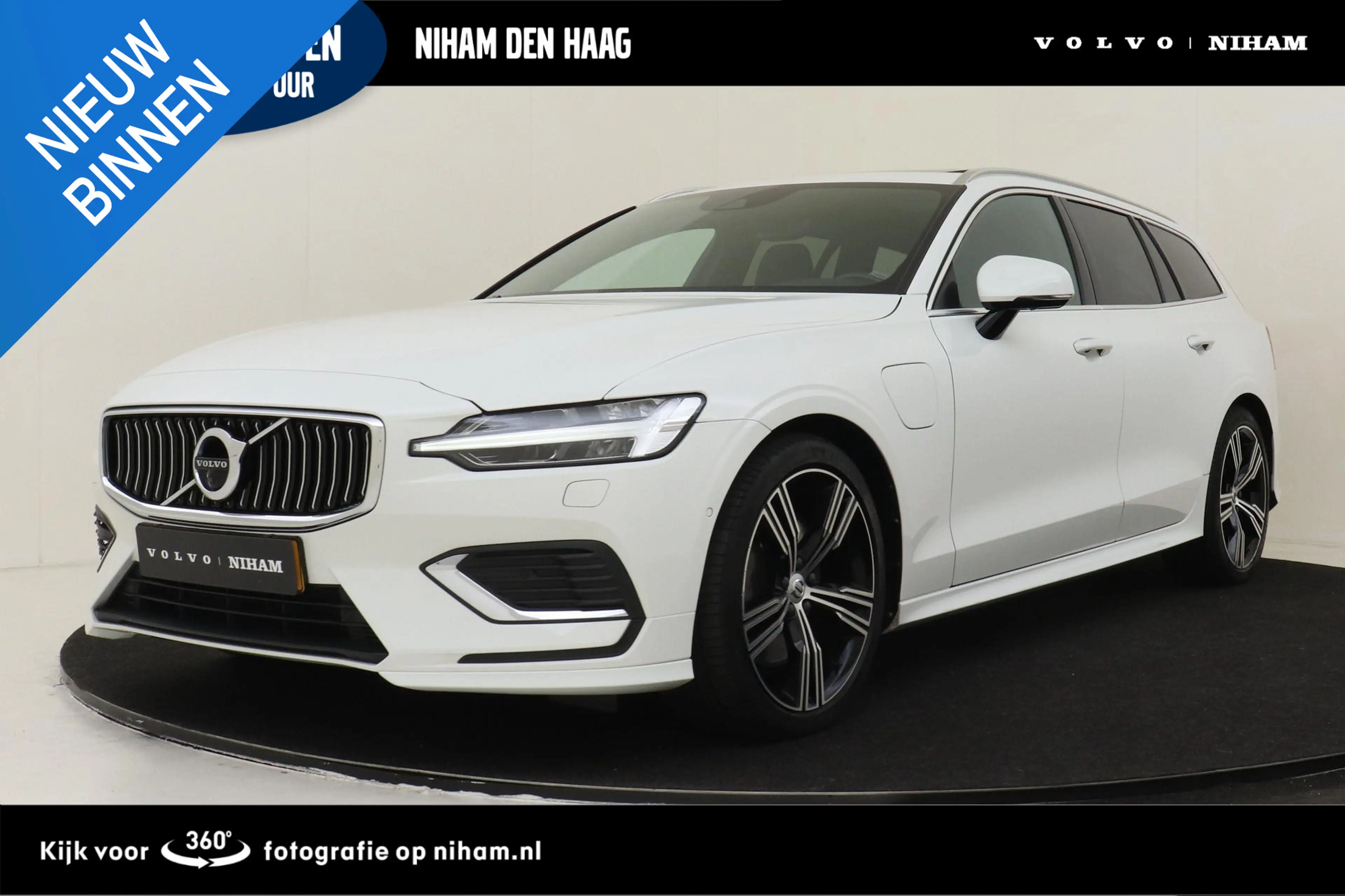 Volvo V60 T8 TWIN ENGINE AWD INSCRIPTION *VOL!* -PANO.DAK|HA