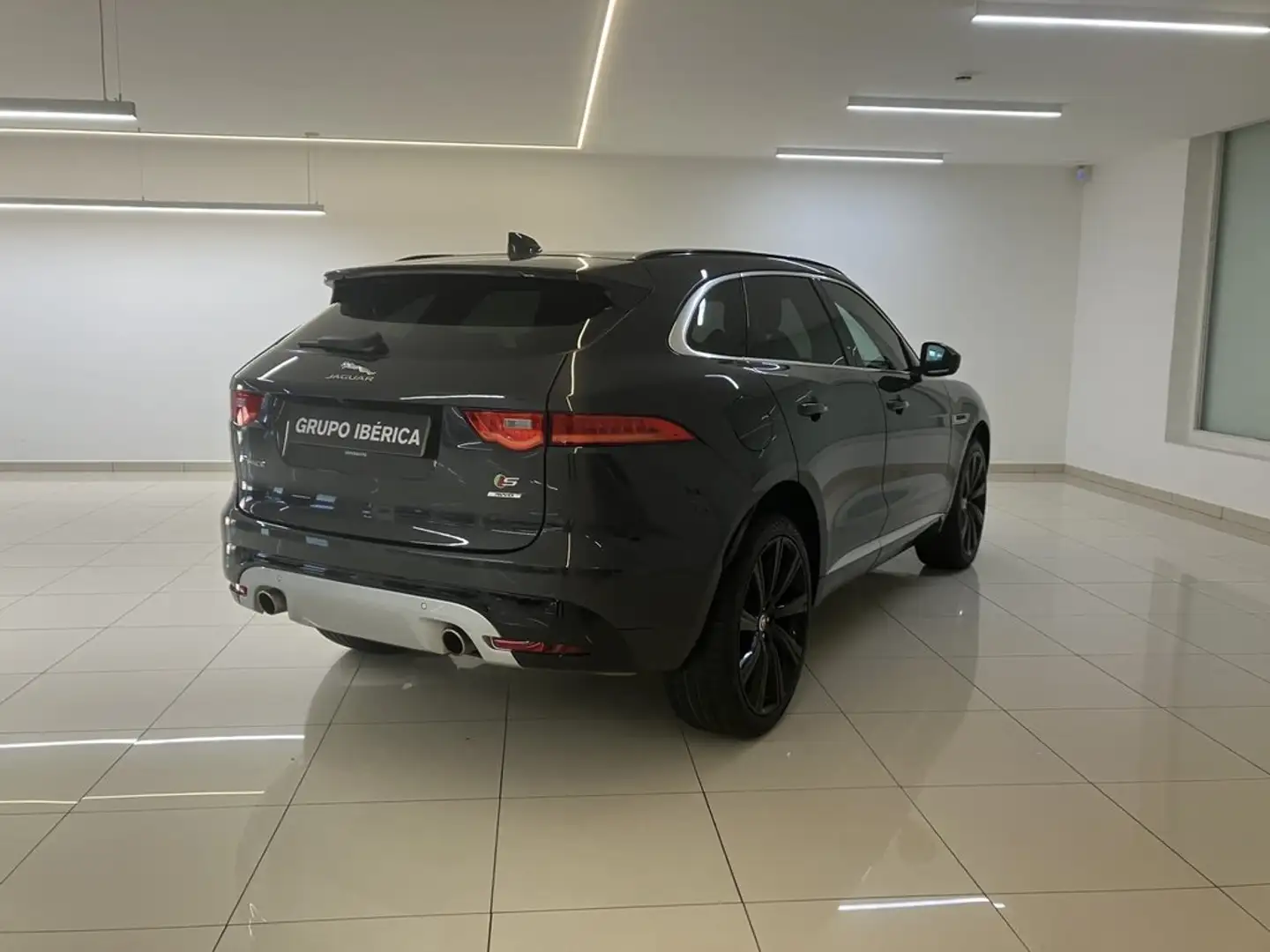 Jaguar F-Pace 3.0 V6 S/C S Aut. AWD 380 Gris - 2