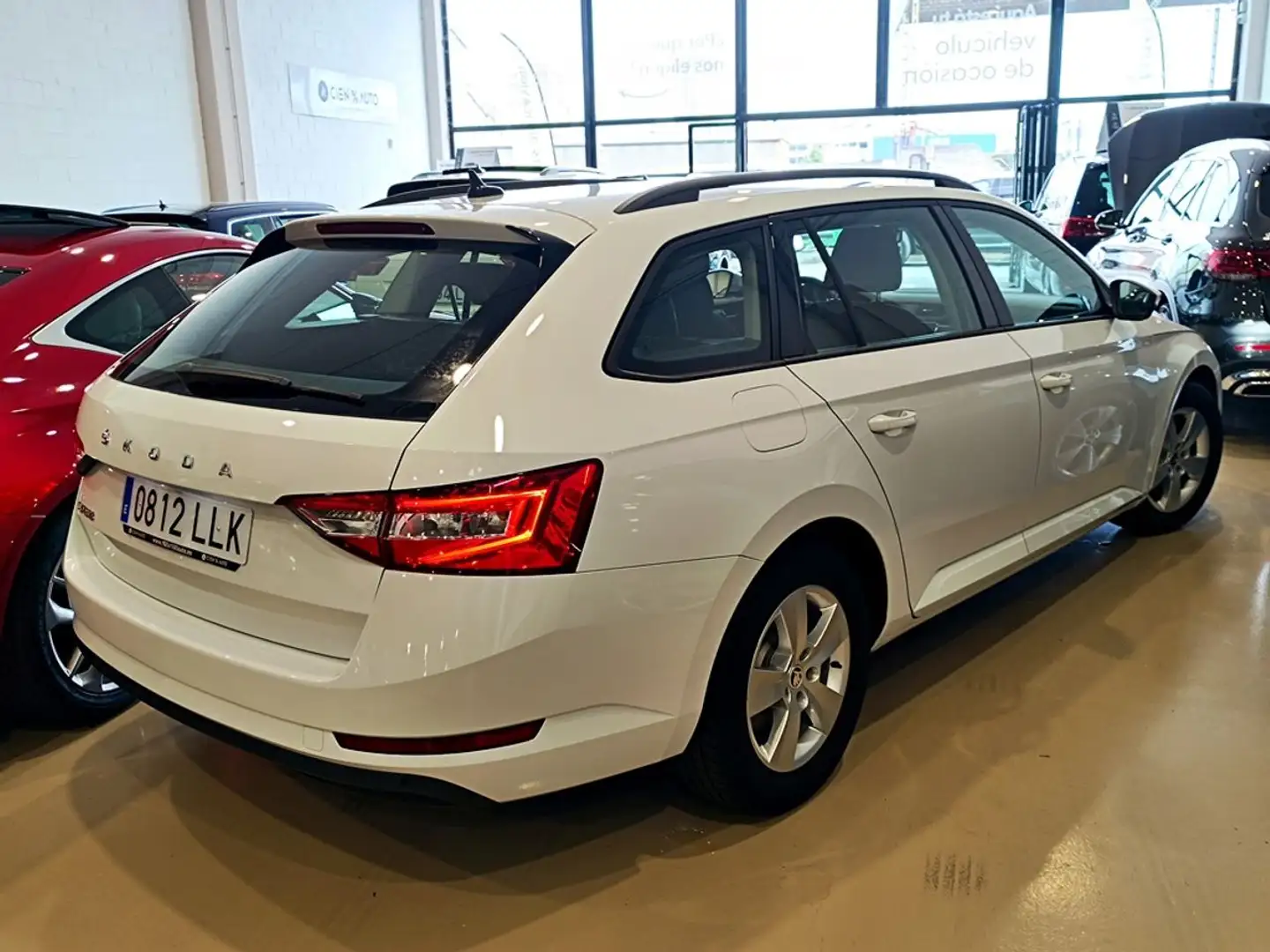 Skoda Superb Combi 2.0TDI Active DSG 90kW Blanc - 2