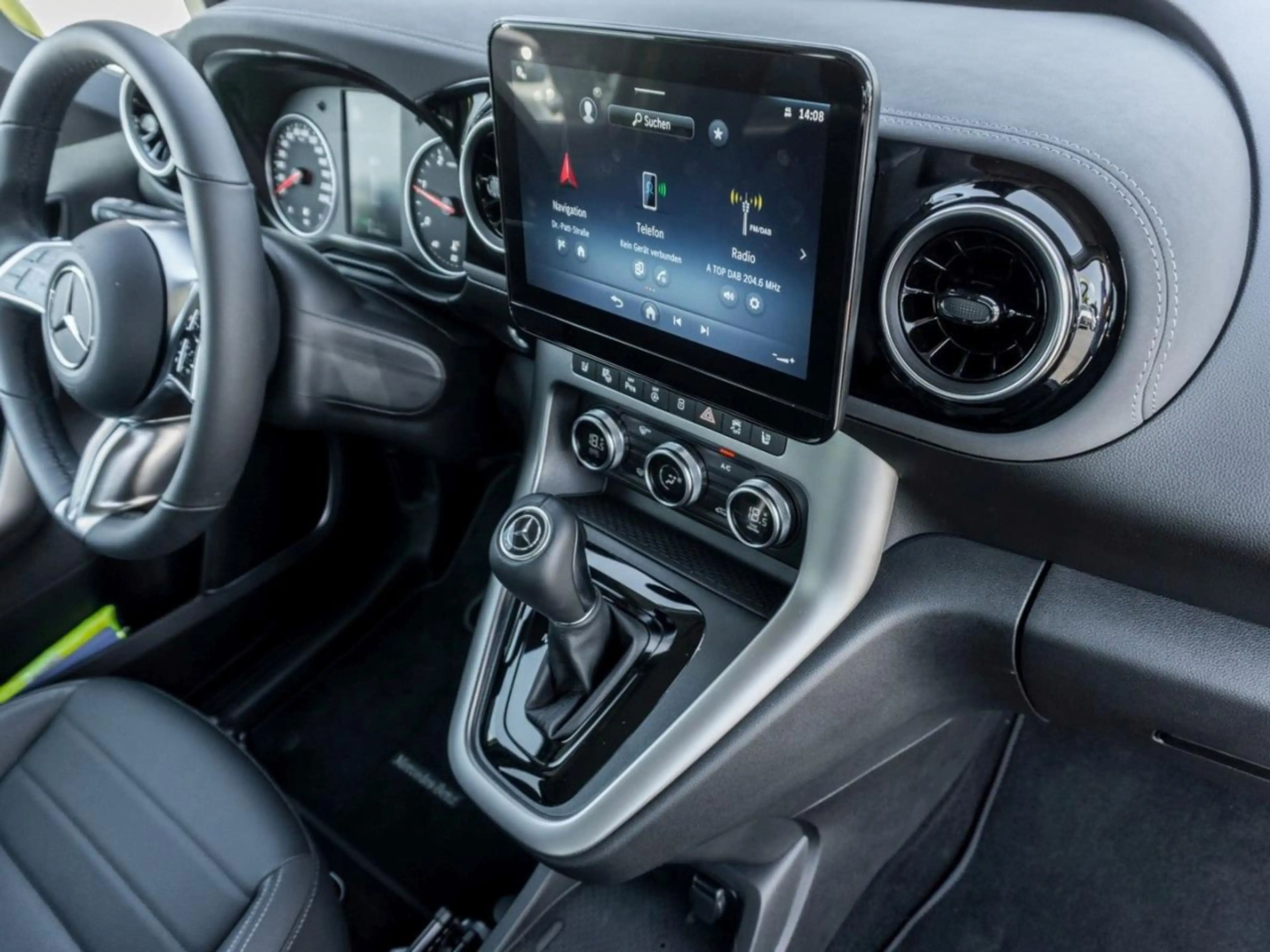 Mercedes-Benz T-Class T 180 d Standard Progressive MBUX Navi+ Kamera — photo 15