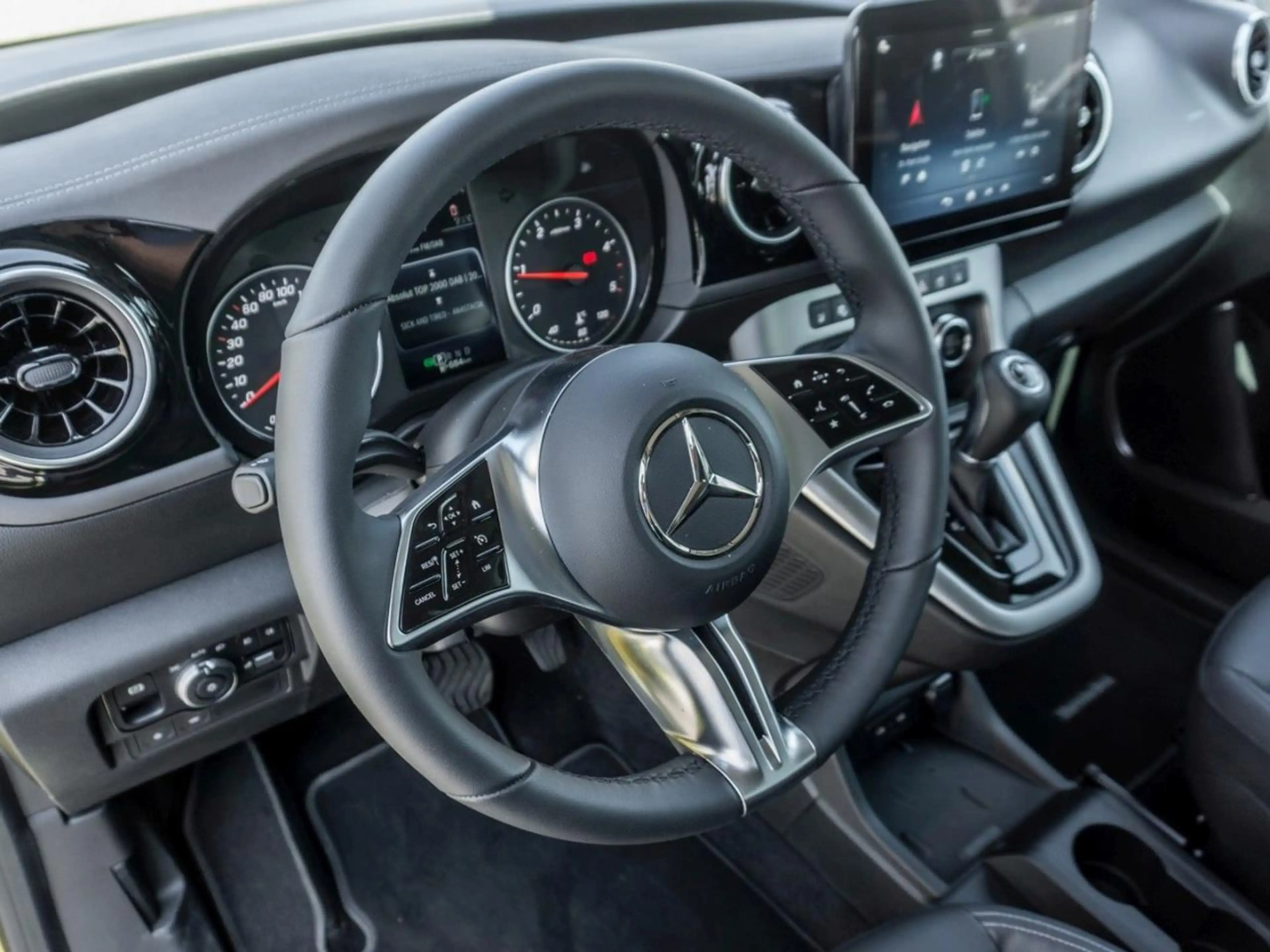 Mercedes-Benz T-Class T 180 d Standard Progressive MBUX Navi+ Kamera — photo 8