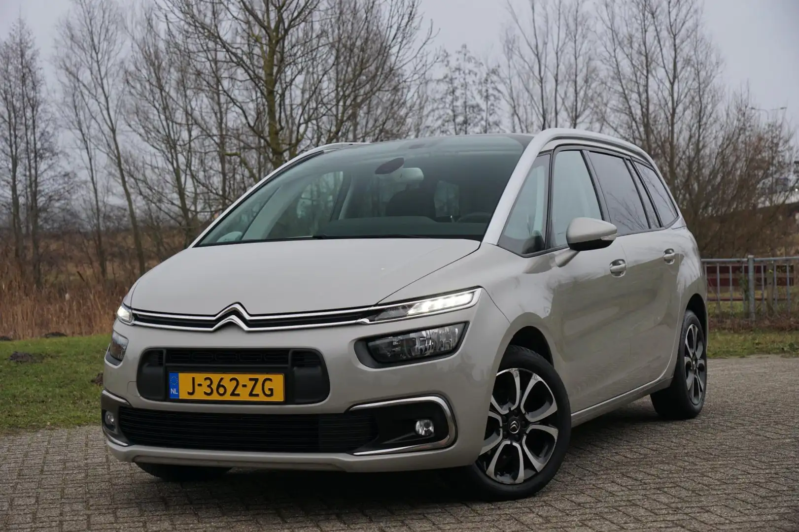Citroen Grand C4 SpaceTourer 1.2 PureTech 130pk BSNS Automaat - Sable Metallic Gris - 2